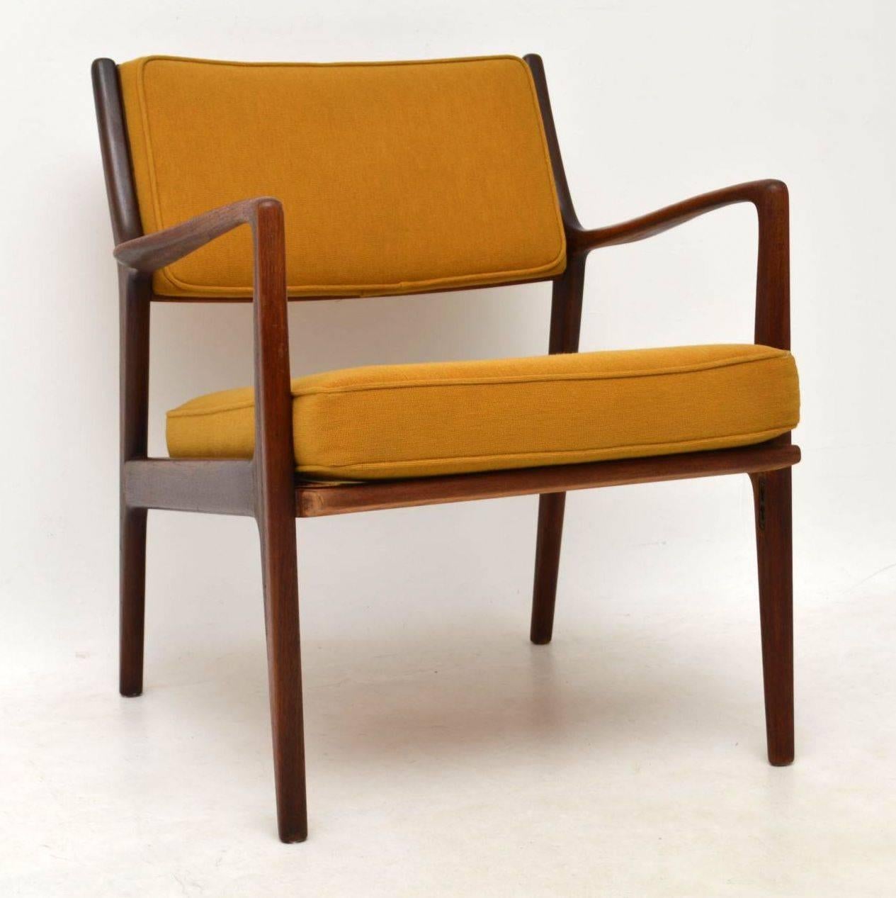 A beautifully designed vintage armchair in solid teak, this was designed by Karl-Erik Ekselius and was made by J.O Carlsson in Sweden. It dates from the 1960s, it’s in lovely vintage condition with just some minor surface wear to the polish. The