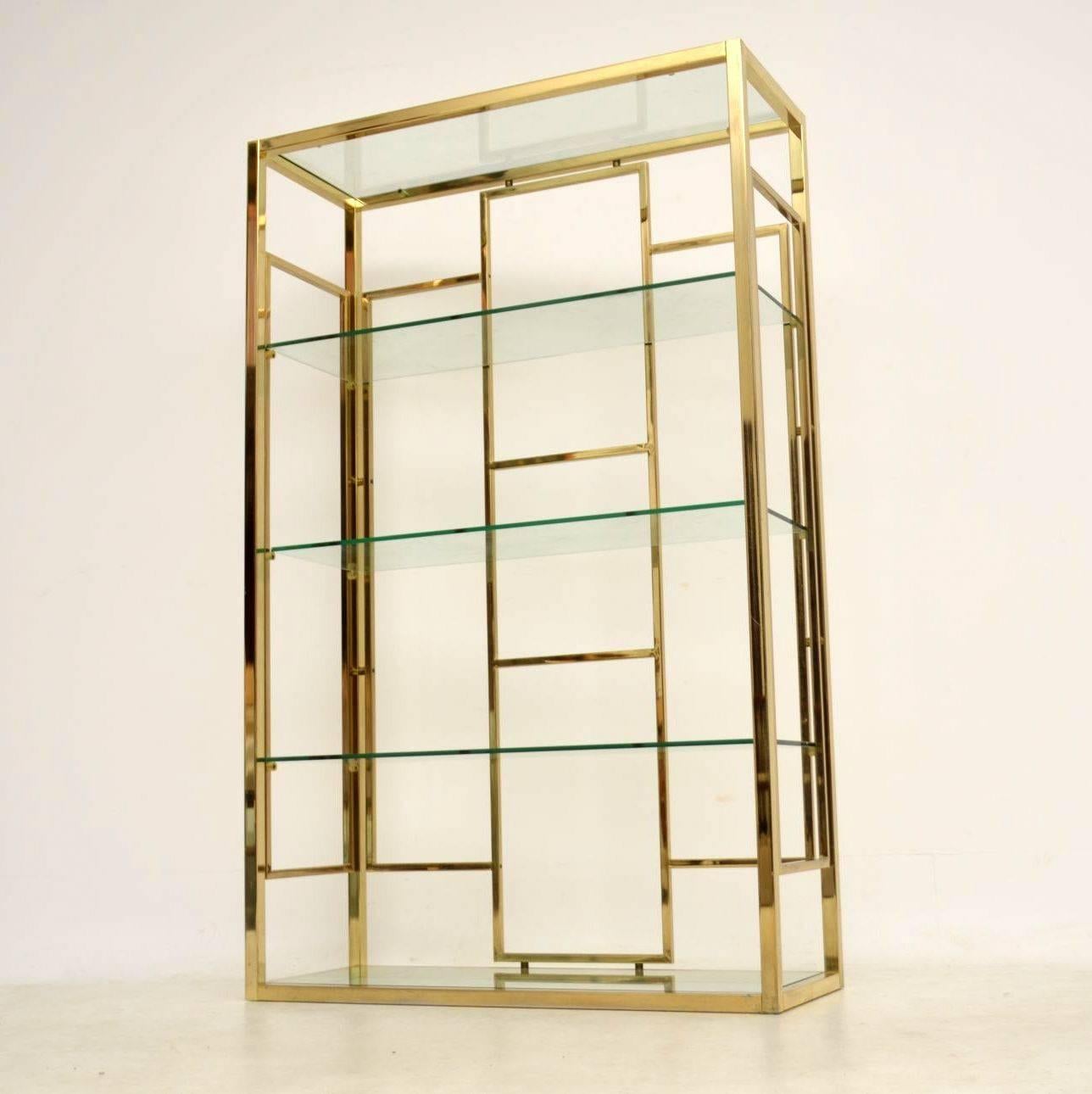 1970s Vintage Italian Brass Bookcase or Display Cabinet In Excellent Condition In London, GB