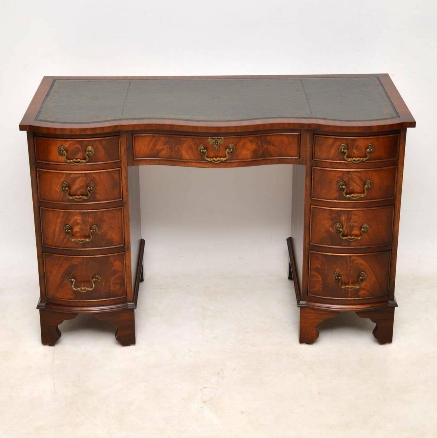 Antique Mahogany Leather Top Pedestal Desk At 1stdibs - Antique Mahogany Leather Top Pedestal Desk At 1stdibs