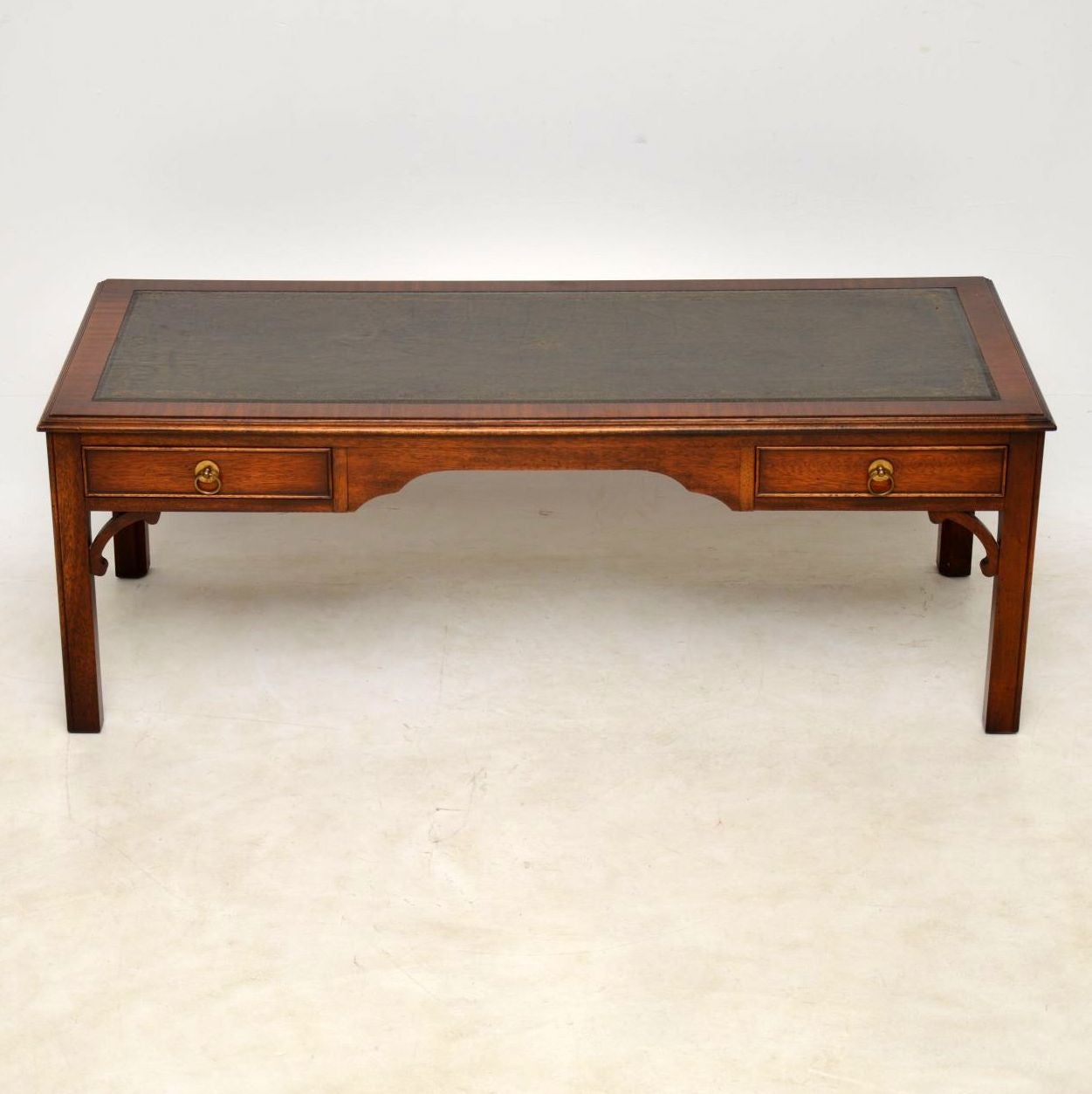 large antique georgian style mahogany leather top coffee table for sale at 1stdibs - Leather Top Coffee Table large antique georgian style mahogany leather top coffee table for sale at 1stdibs - Leather Top Coffee Table