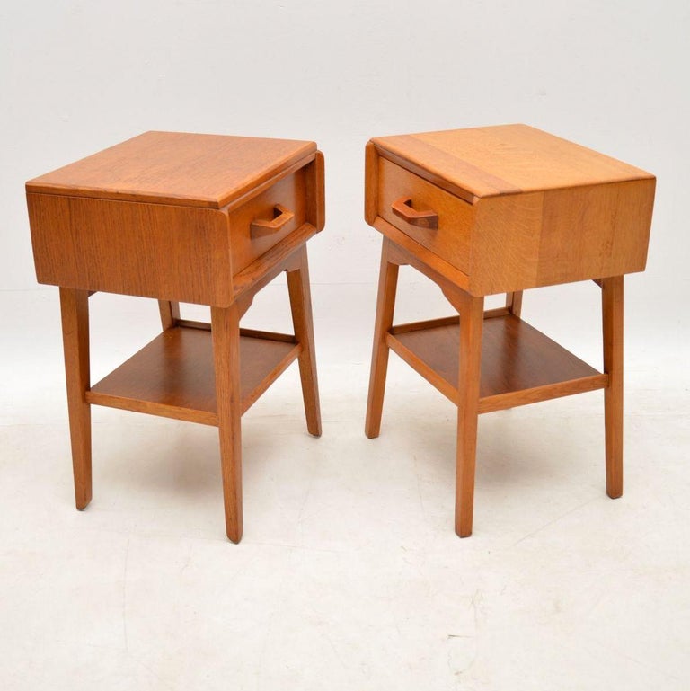 1950s Pair Of Vintage Oak Bedside Tables For At 1stdibs Mid Century Modern 1950s Pair Of Vintage Oak Bedside Tables For