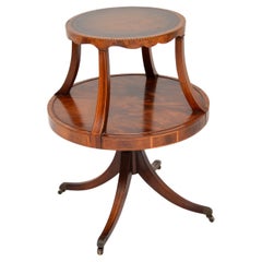 Table ancienne à deux niveaux de style Régence