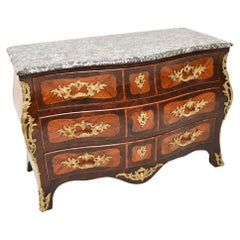 Antike französische Louis XV Kommode mit Marmorplatte von Jacques Bircklé