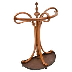Paragüero de madera curvada antigua de Thonet