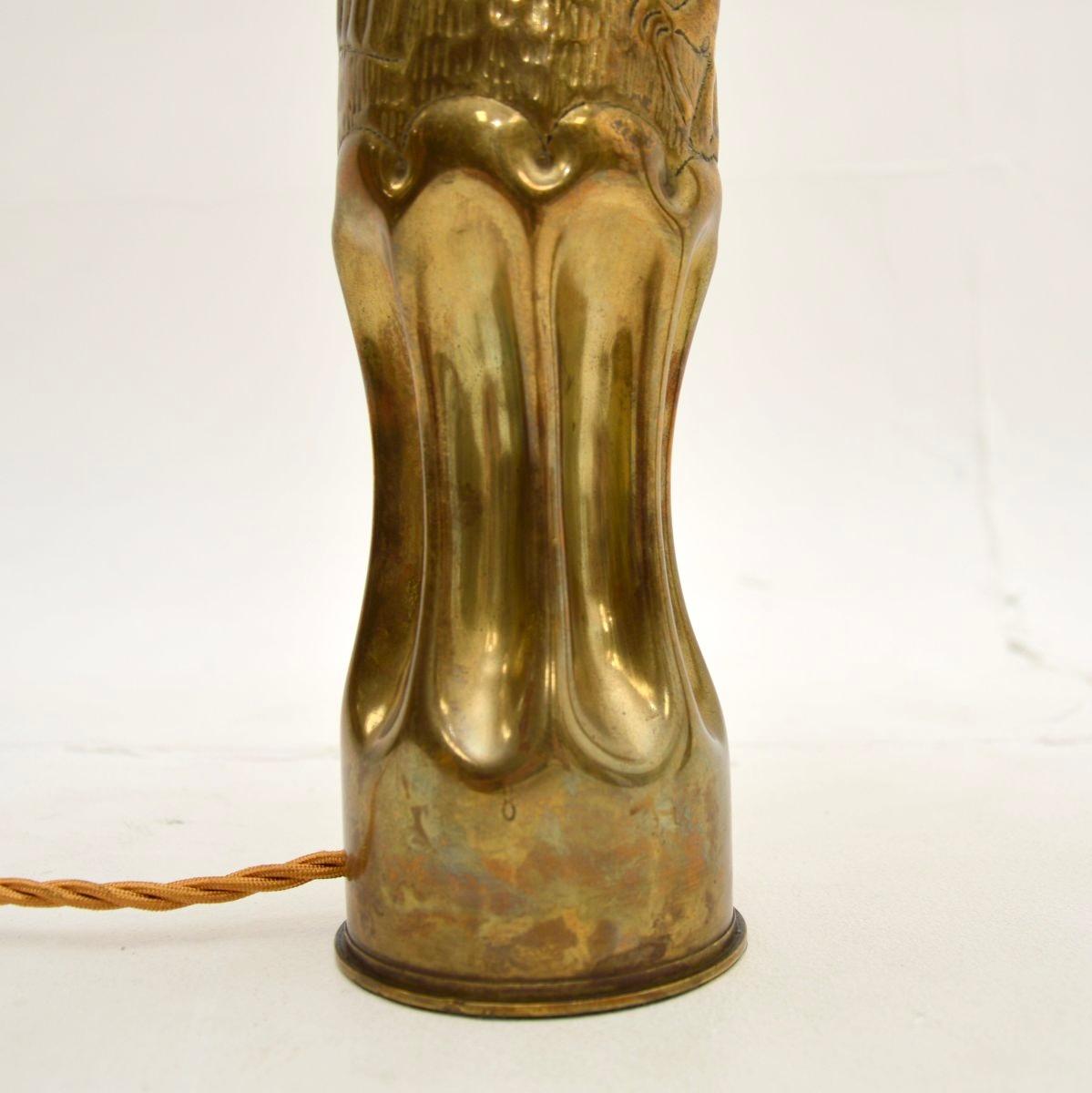 Paar Vintage WW1 Trench Art Shell Gehäuse Lampen im Zustand „Gut“ im Angebot in London, GB