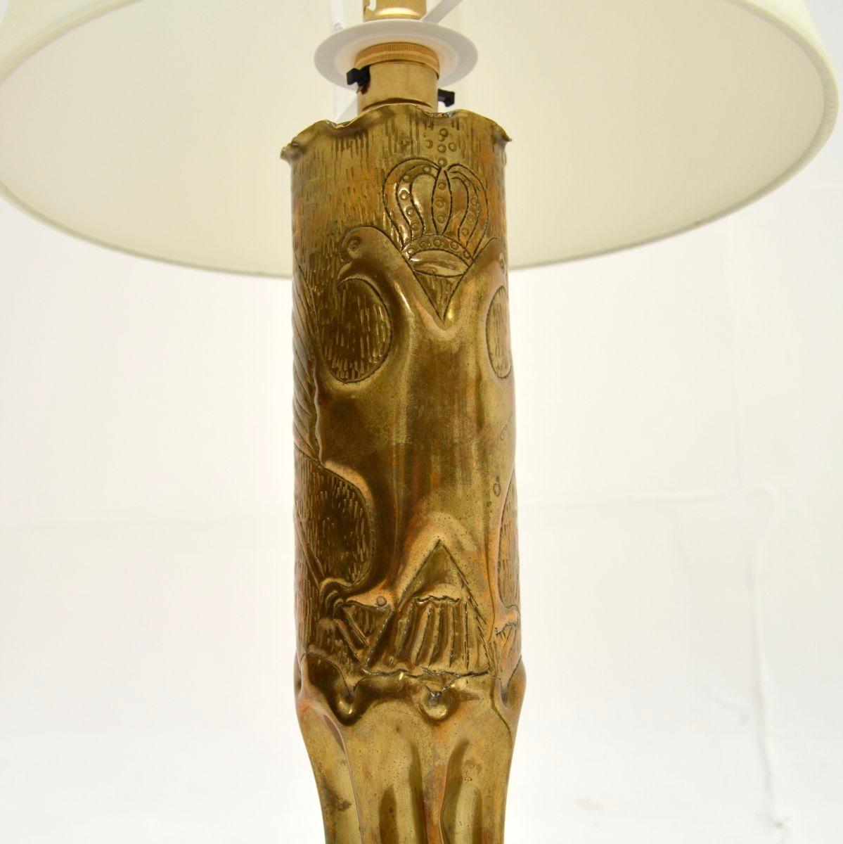 Paar Vintage WW1 Trench Art Shell Gehäuse Lampen (Britisch) im Angebot
