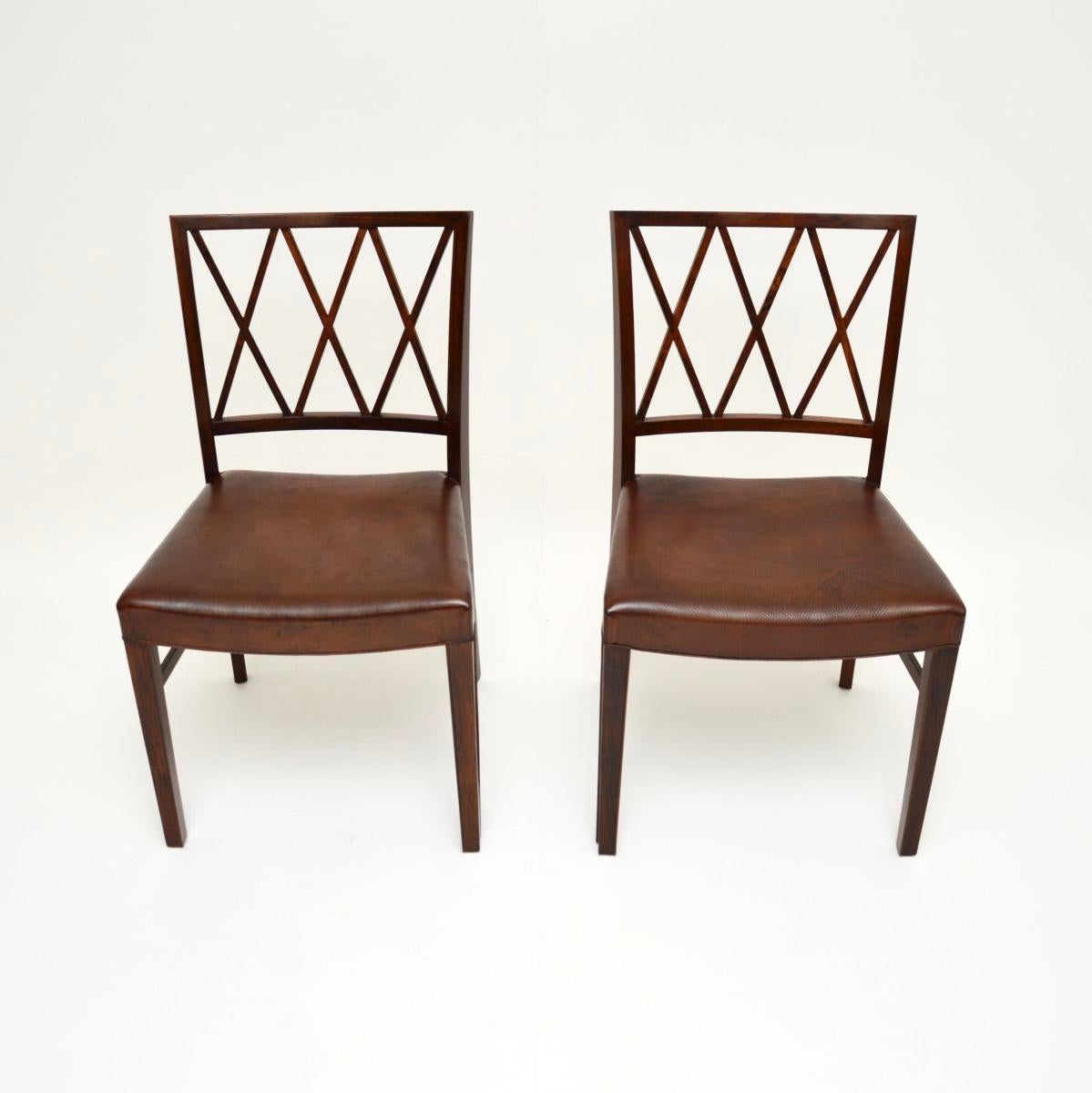 Mid-Century Modern Paire de chaises danoises vintage par Ole Wanscher en vente