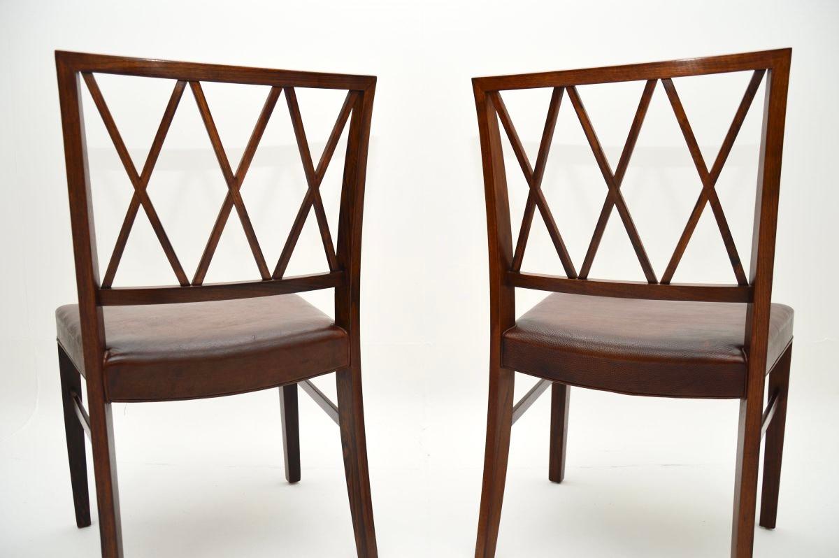 Milieu du XXe siècle Paire de chaises danoises vintage par Ole Wanscher en vente