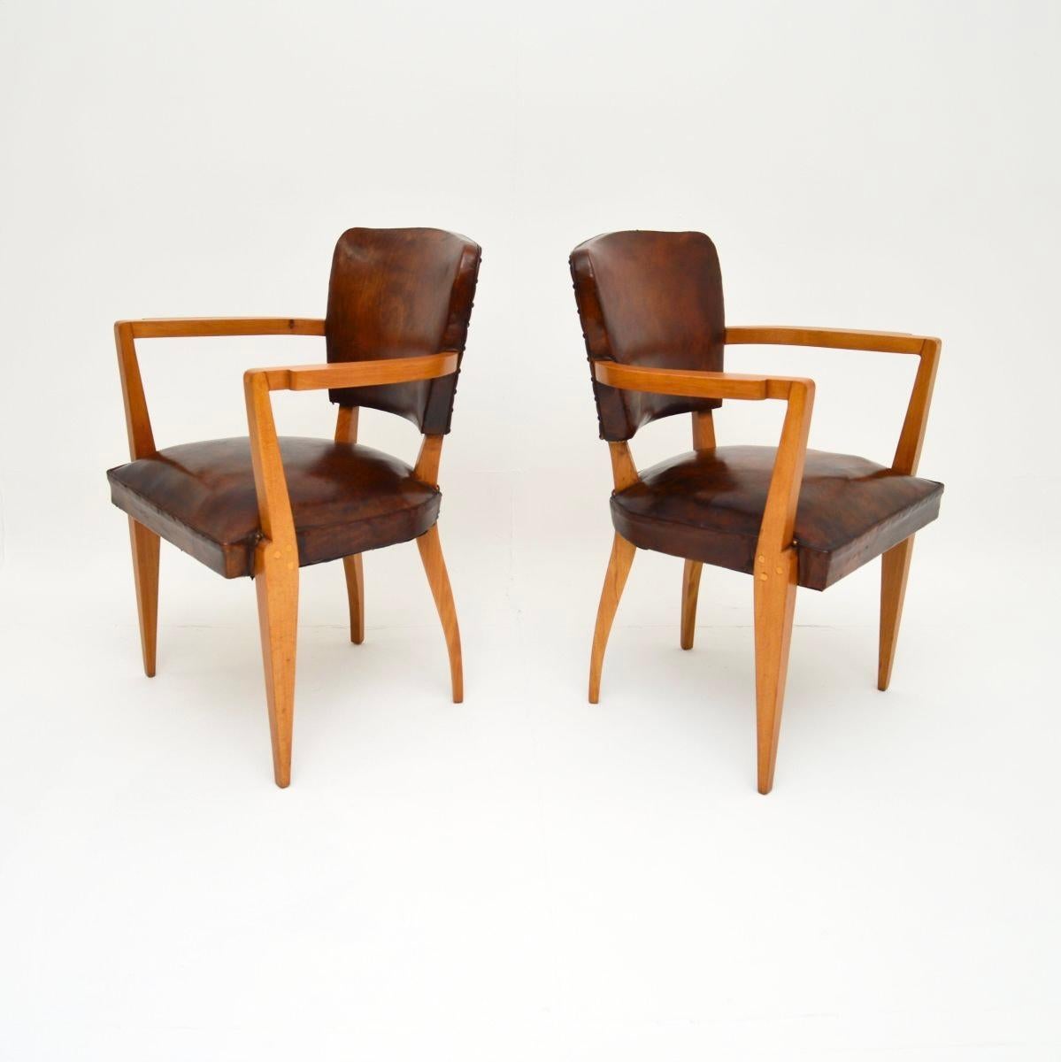 Paire de fauteuils bridge en cuir Art déco français Bon état - En vente à London, GB