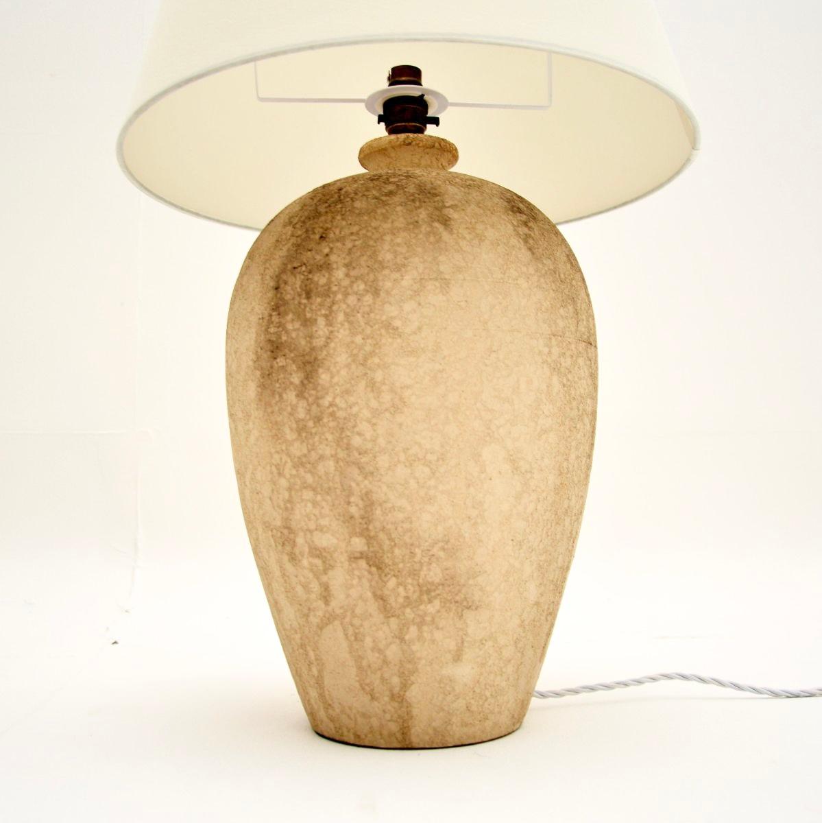 Paire de lampes de table vintage en terre cuite Bon état - En vente à London, GB