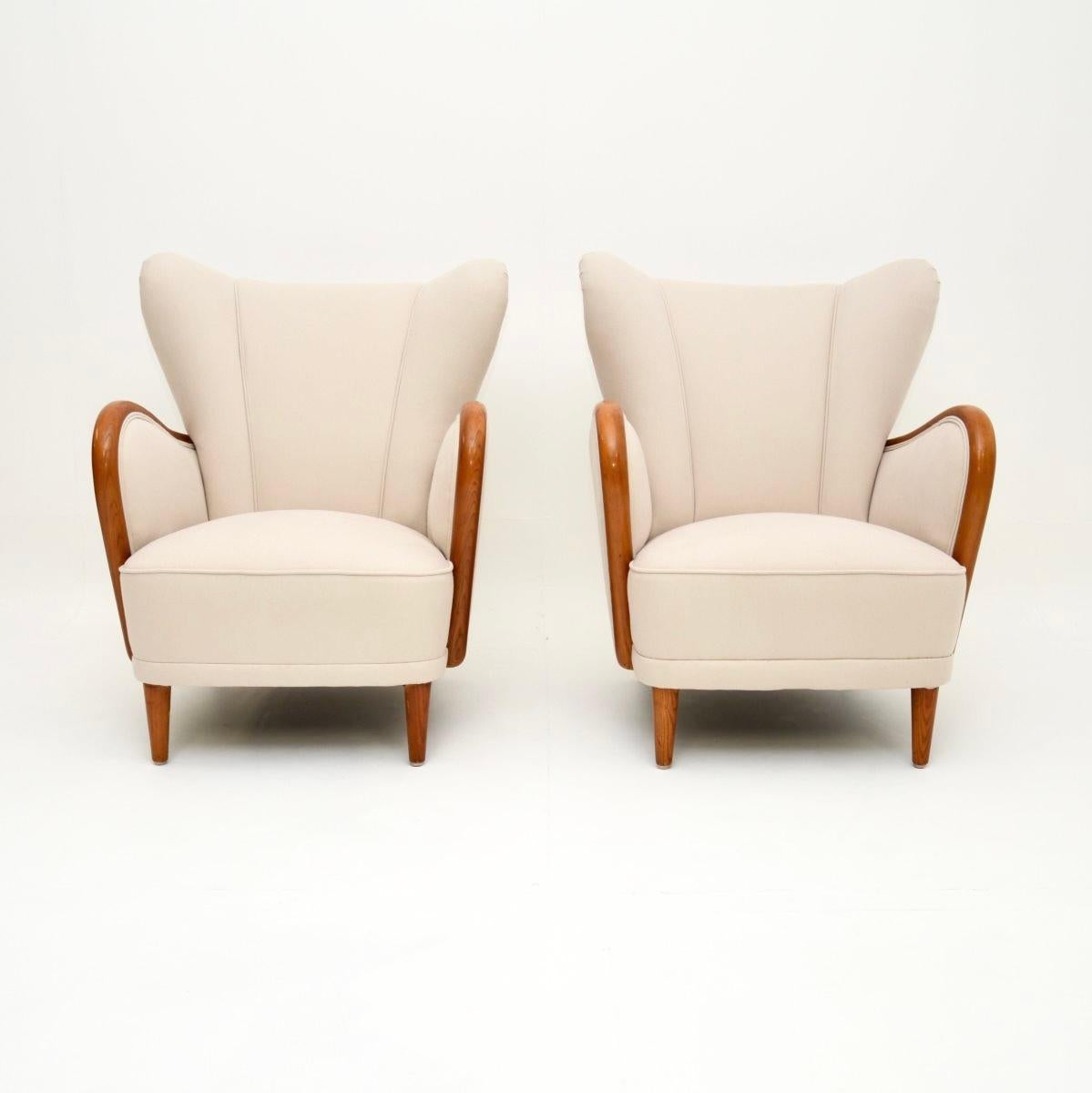 Pareja de Sillones Art Decó Suecos de Abedul Satinado en Bueno estado para la venta en London, GB