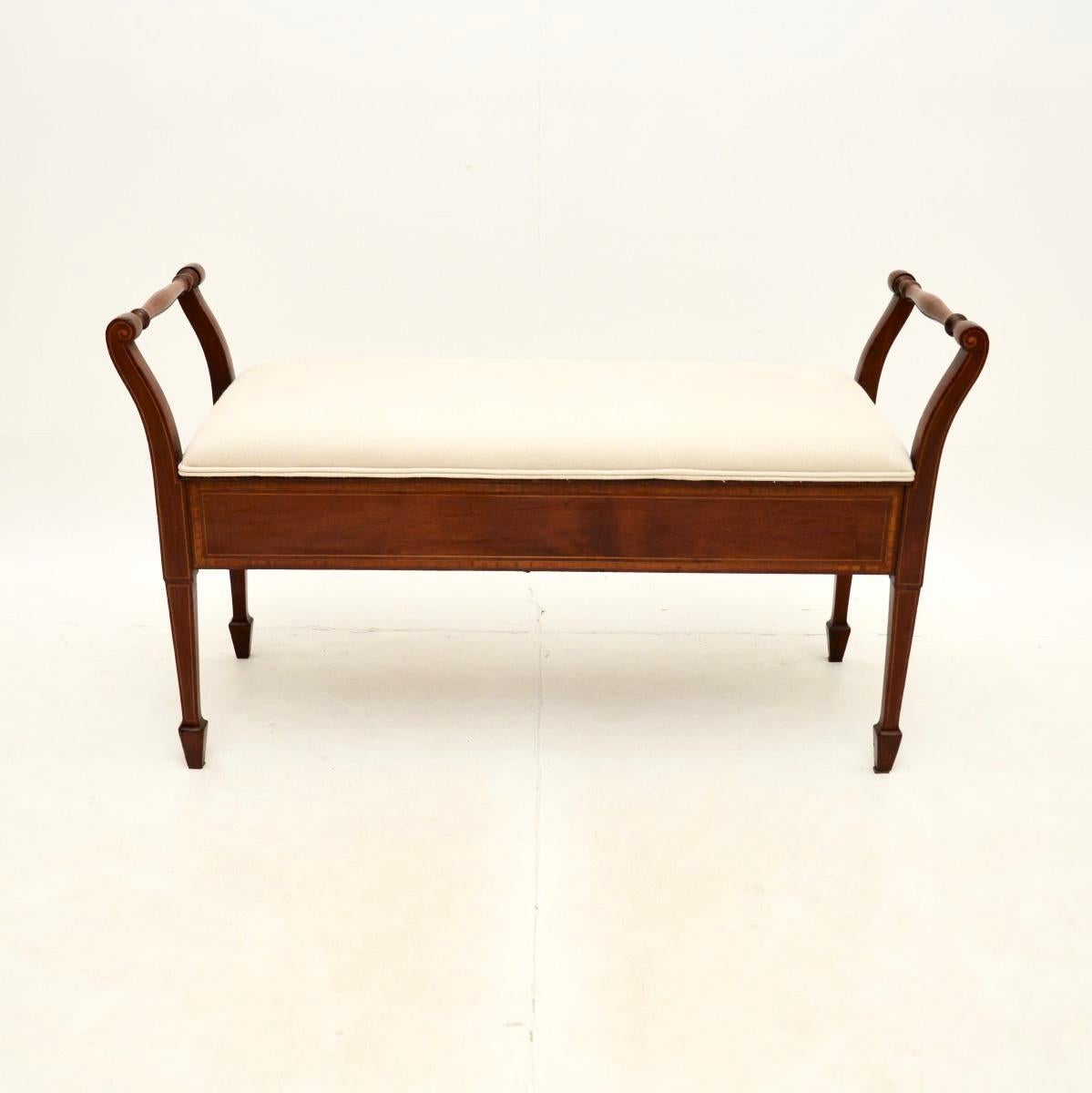 A beautiful and very well made antique Edwardian piano duet stool. This was made in England, it dates from the 1900-1910 period.

The quality is excellent this has a gorgeous and very useful design. Designed for duets at a piano, this is very useful