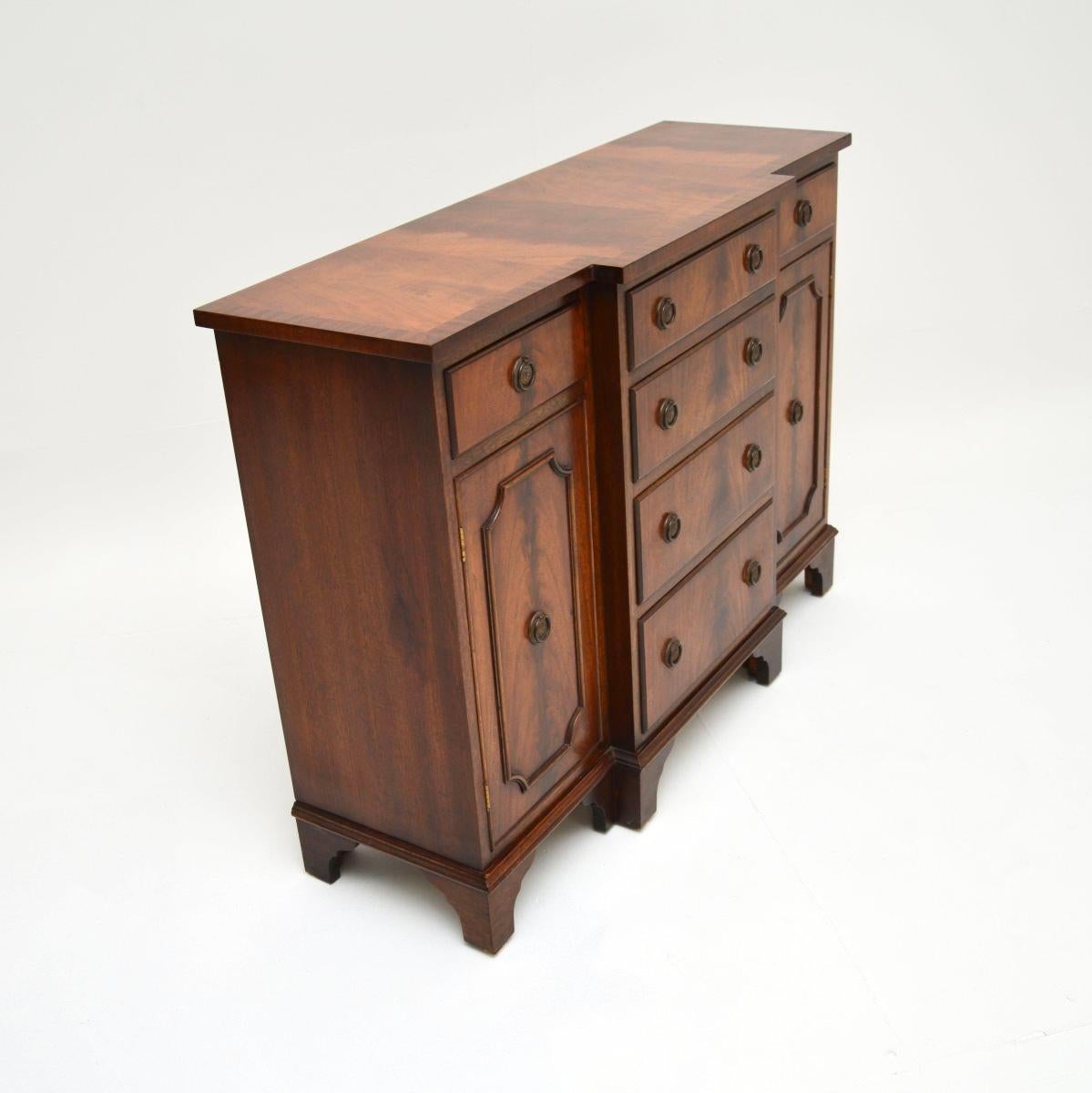 Antique Georgian Style Small Breakfront Sideboard In Good Condition For Sale In London, GB