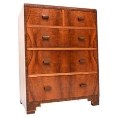 Commode Art déco en noyer figuré, signée Heal’s