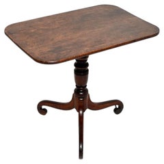 Mesa basculante antigua de la época de la Regencia