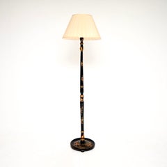 Antike lackierte Chinoiserie-Stehlampe
