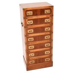 Ancienne commode de campagne militaire en bois d'if
