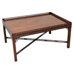 Table basse ancienne de style géorgien