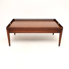 Table basse ancienne de style géorgien