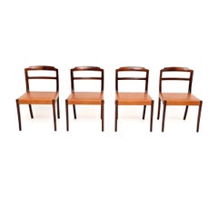 Lot de quatre chaises de salle à manger danoises vintage, signées Ole Wanscher