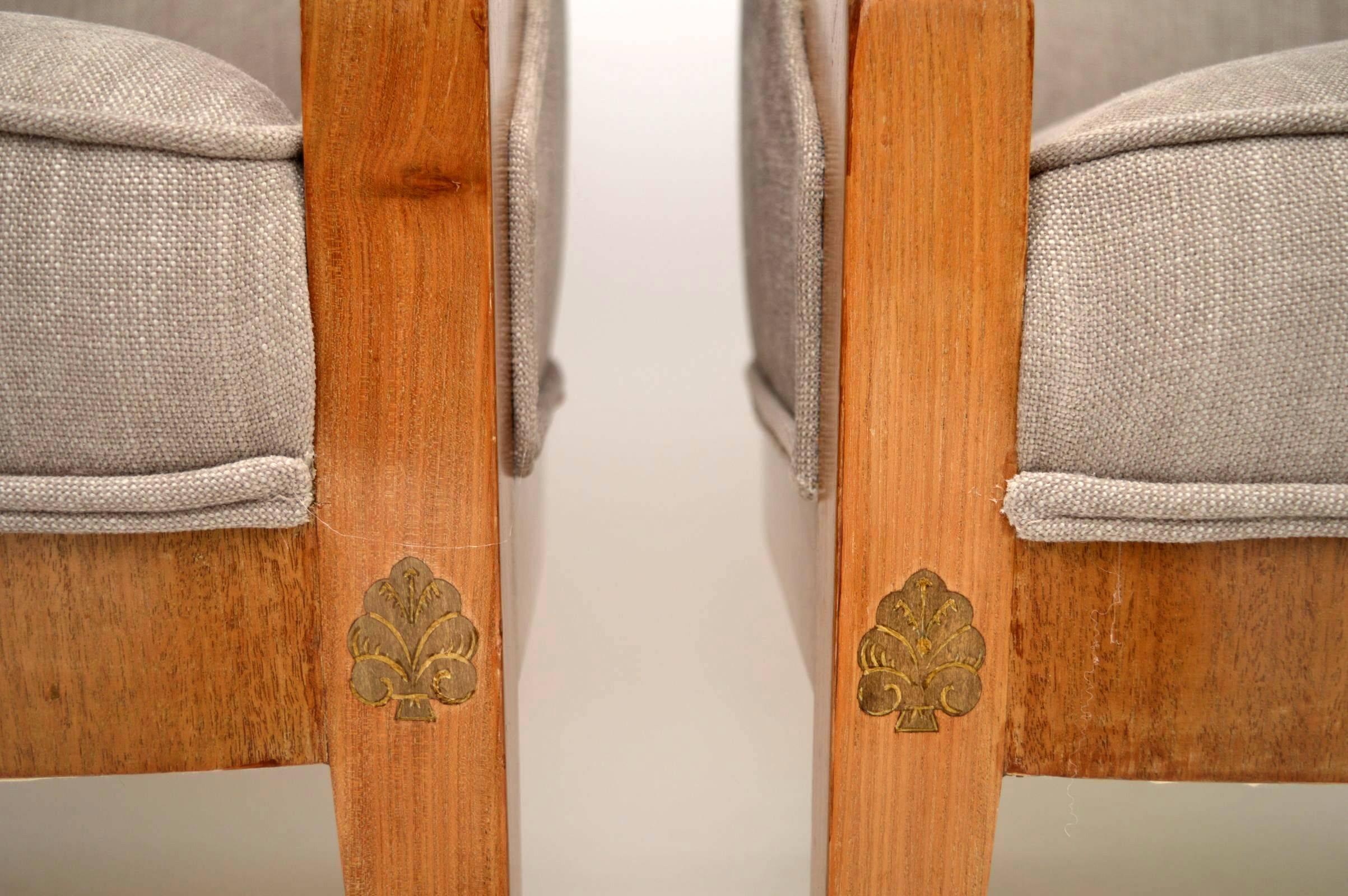 Birch Elegant Pair of Antique Swedish Satinbirch Armchairs