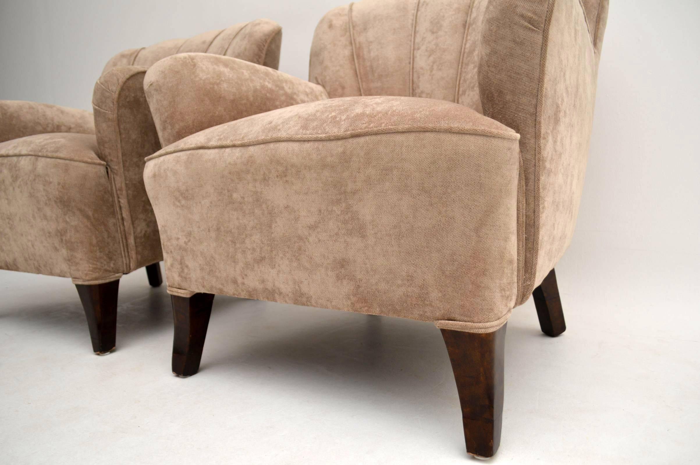 Pair of Antique Swedish Scallop Back Armchairs 3