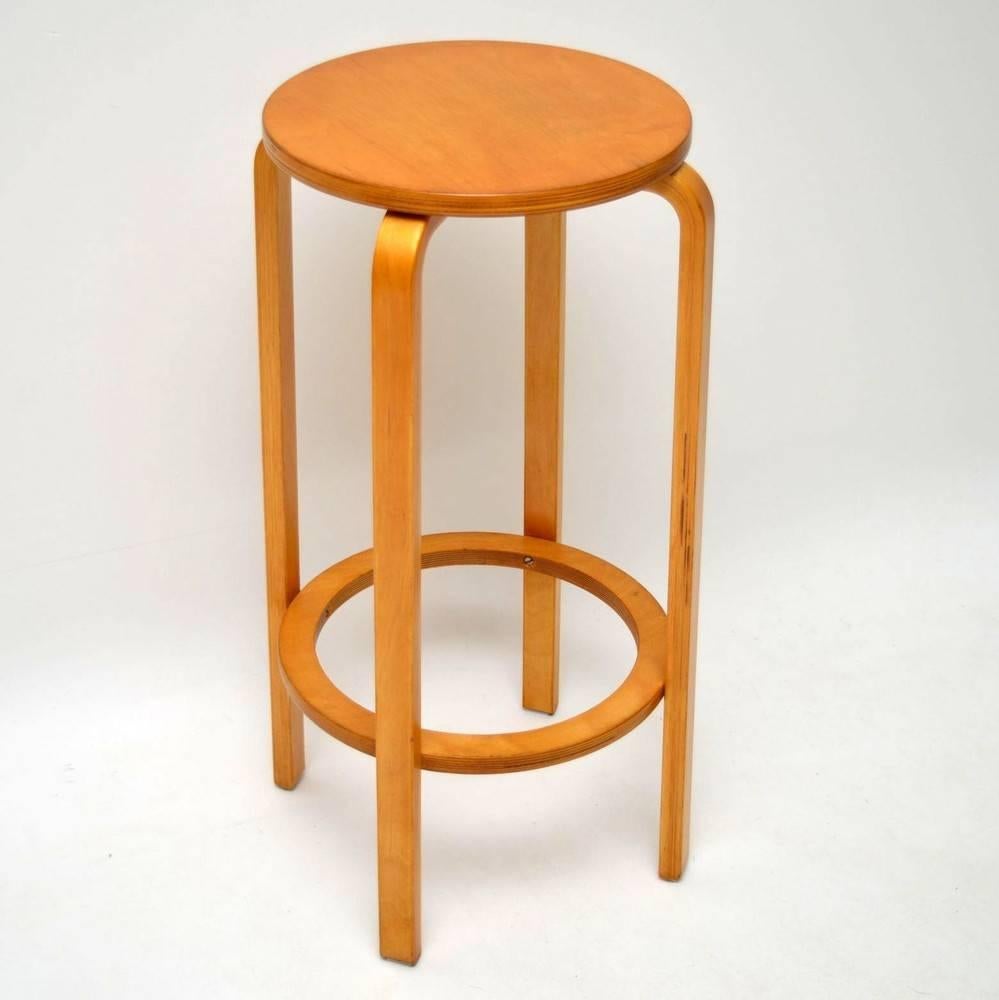 Set of Four Retro Bentwood Bar Stools Vintage, 1960s In Excellent Condition In London, GB