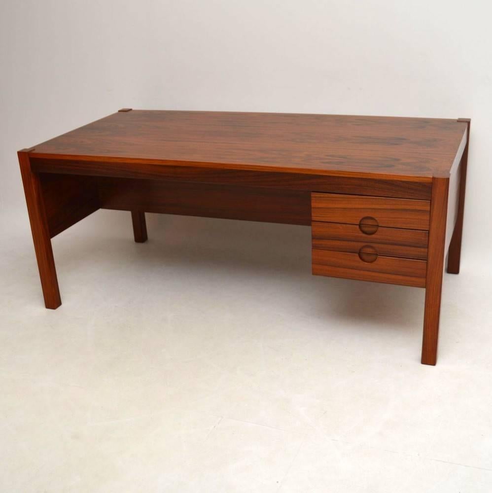 Danish Retro Rosewood Executive Desk Vintage, 1960s In Excellent Condition In London, GB