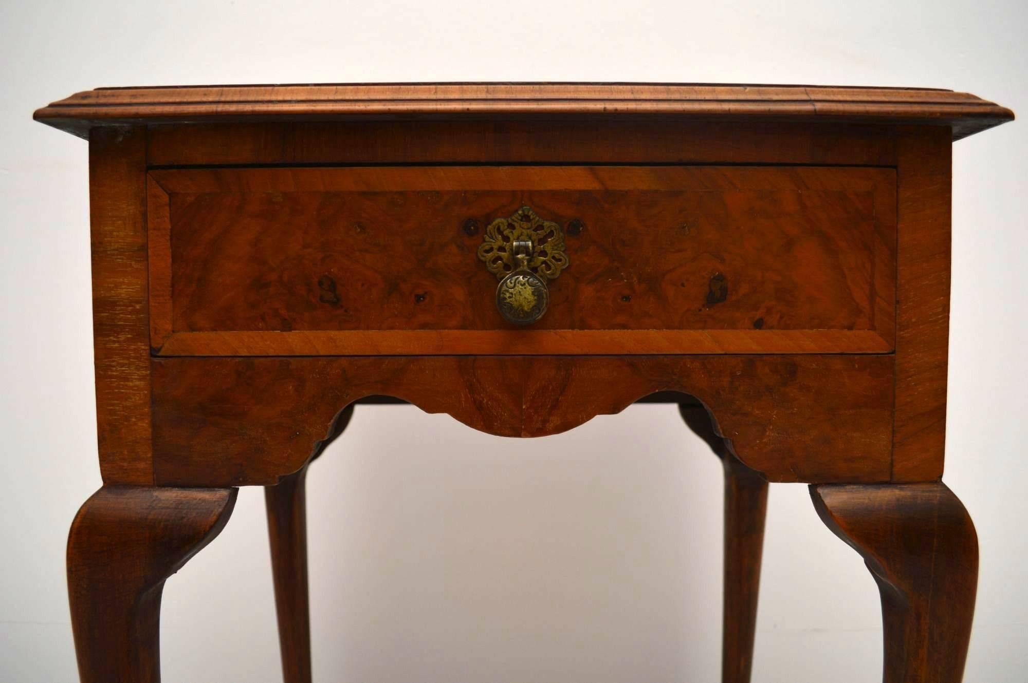 Antique Burr Walnut Side Table In Excellent Condition In London, GB