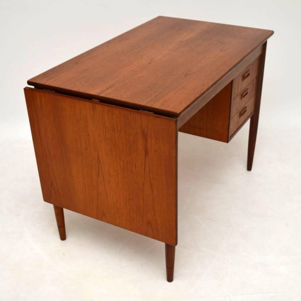 Danish Teak Retro Desk by Arne Vodder Vintage, 1960s In Excellent Condition In London, GB