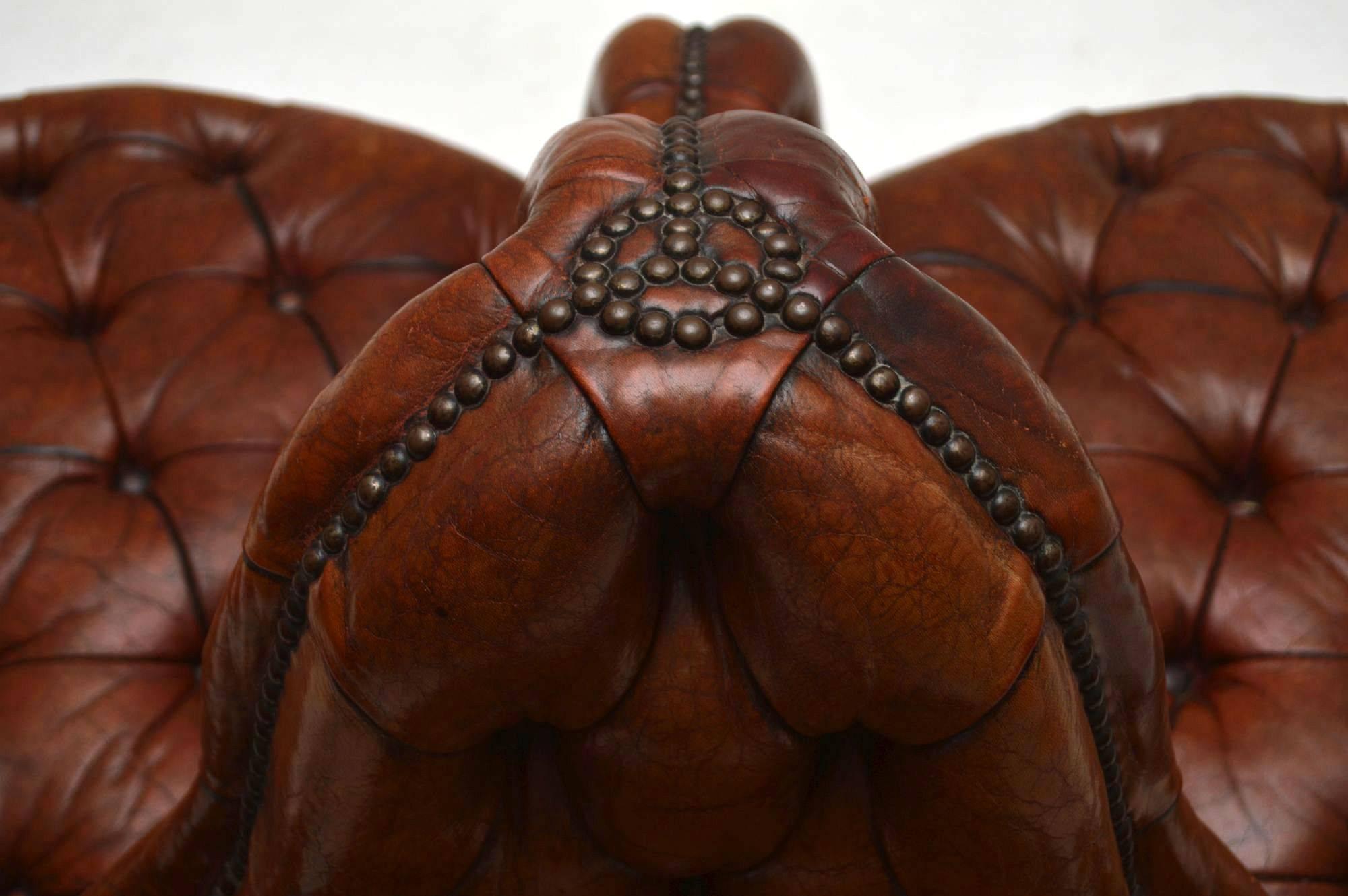 Antique Victorian Leather Conversation Sofa 5