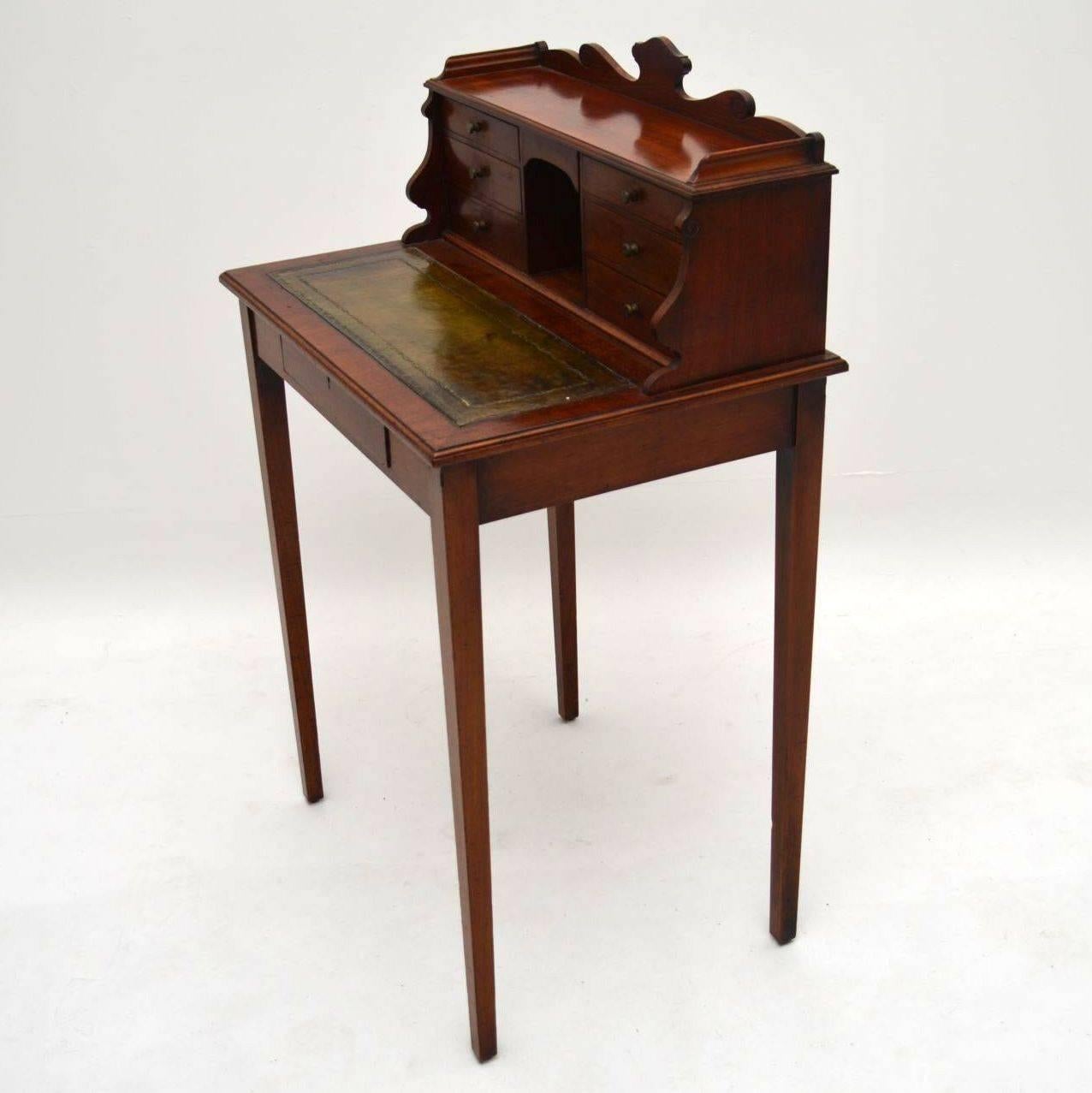 Small Antique Victorian Mahogany Escritoire Desk In Excellent Condition In London, GB