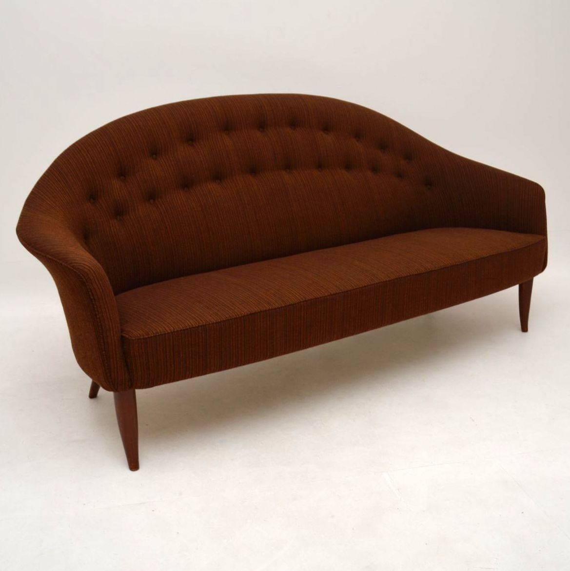 A stunning and rare vintage sofa made in Sweden, this dates from the 1960s, it was designed by Kirstin Horlin Holmquist. It’s called the ‘Paradiset’ sofa, it’s of amazing quality and is in superb condition for its age. The upholstery is clean and