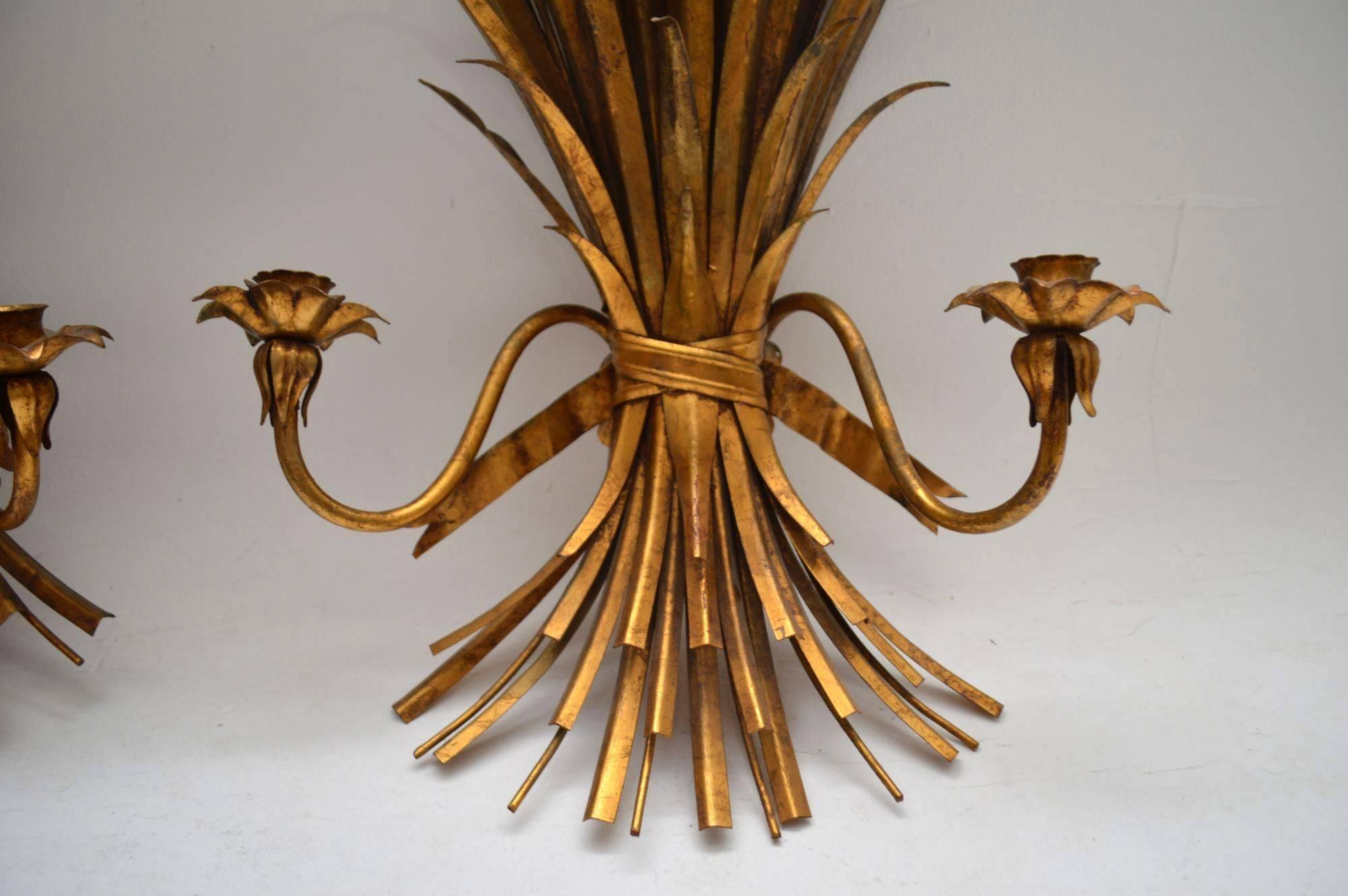 Pair of Italian Gilt Metal Wheat Sheaf Wall Sconces In Excellent Condition In London, GB