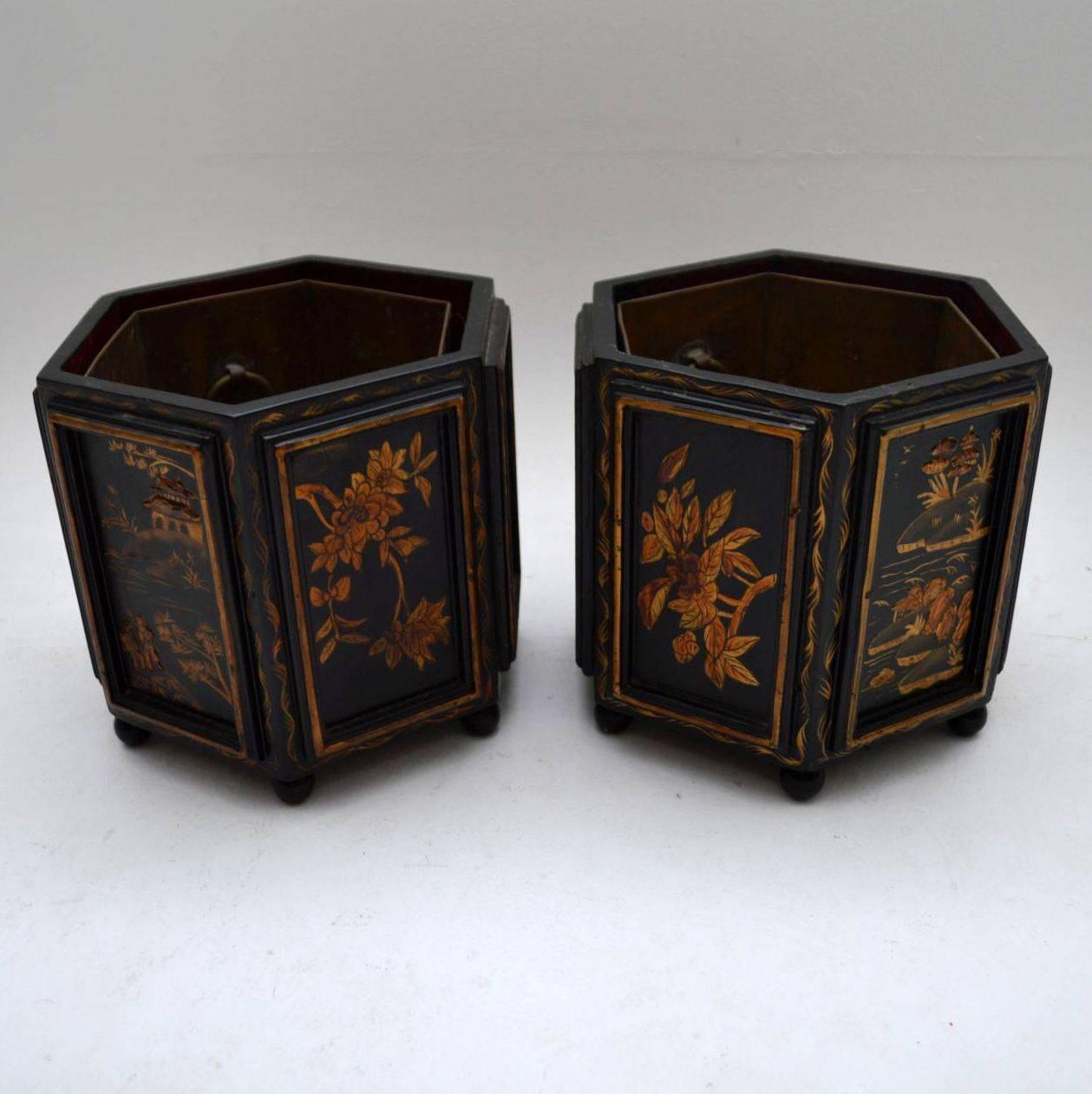 Small Pair of Antique Chinoiserie Plant Pots 1