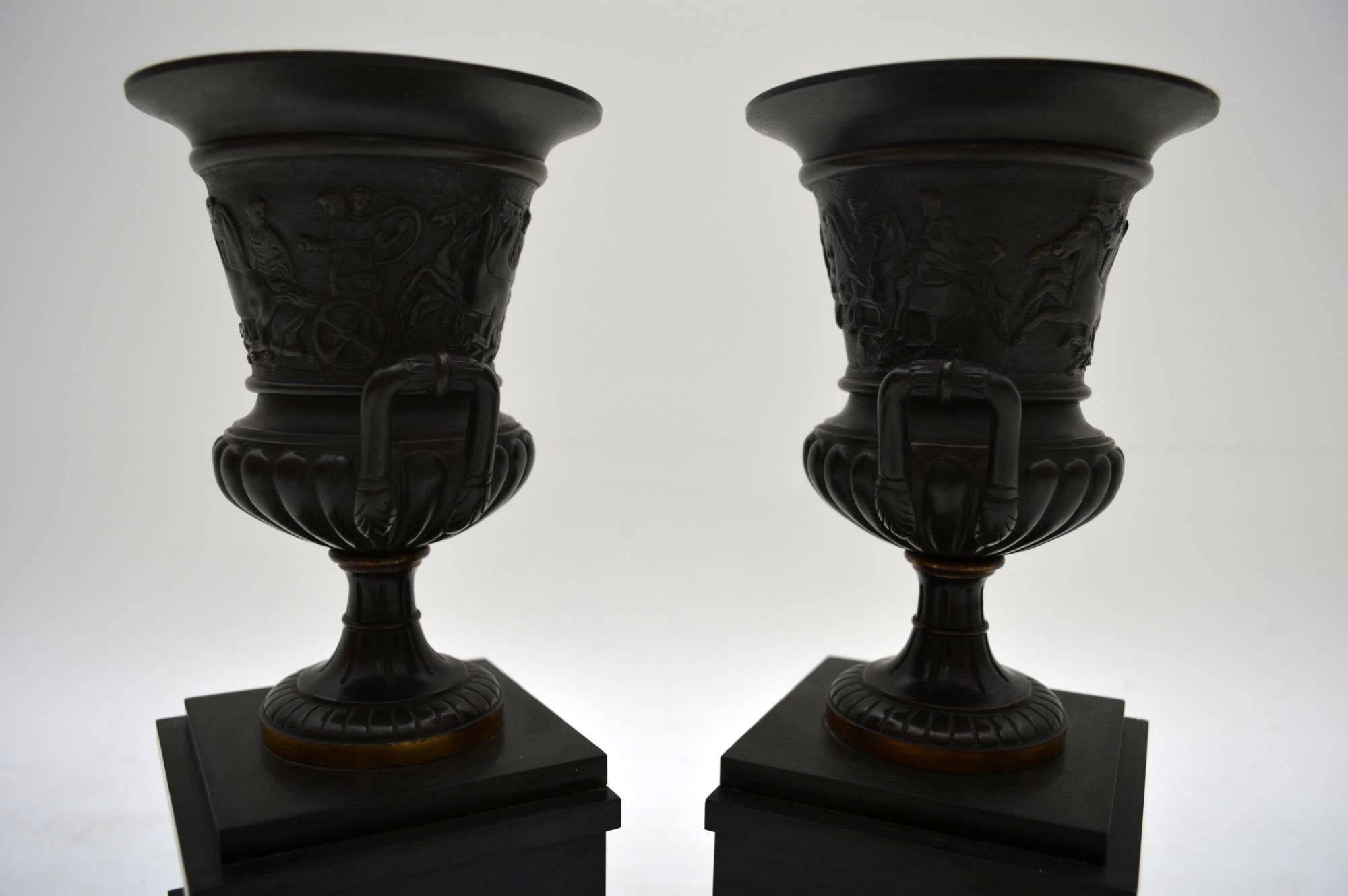 Pair of Antique Neoclassical 19th Century Bronze Urns 3