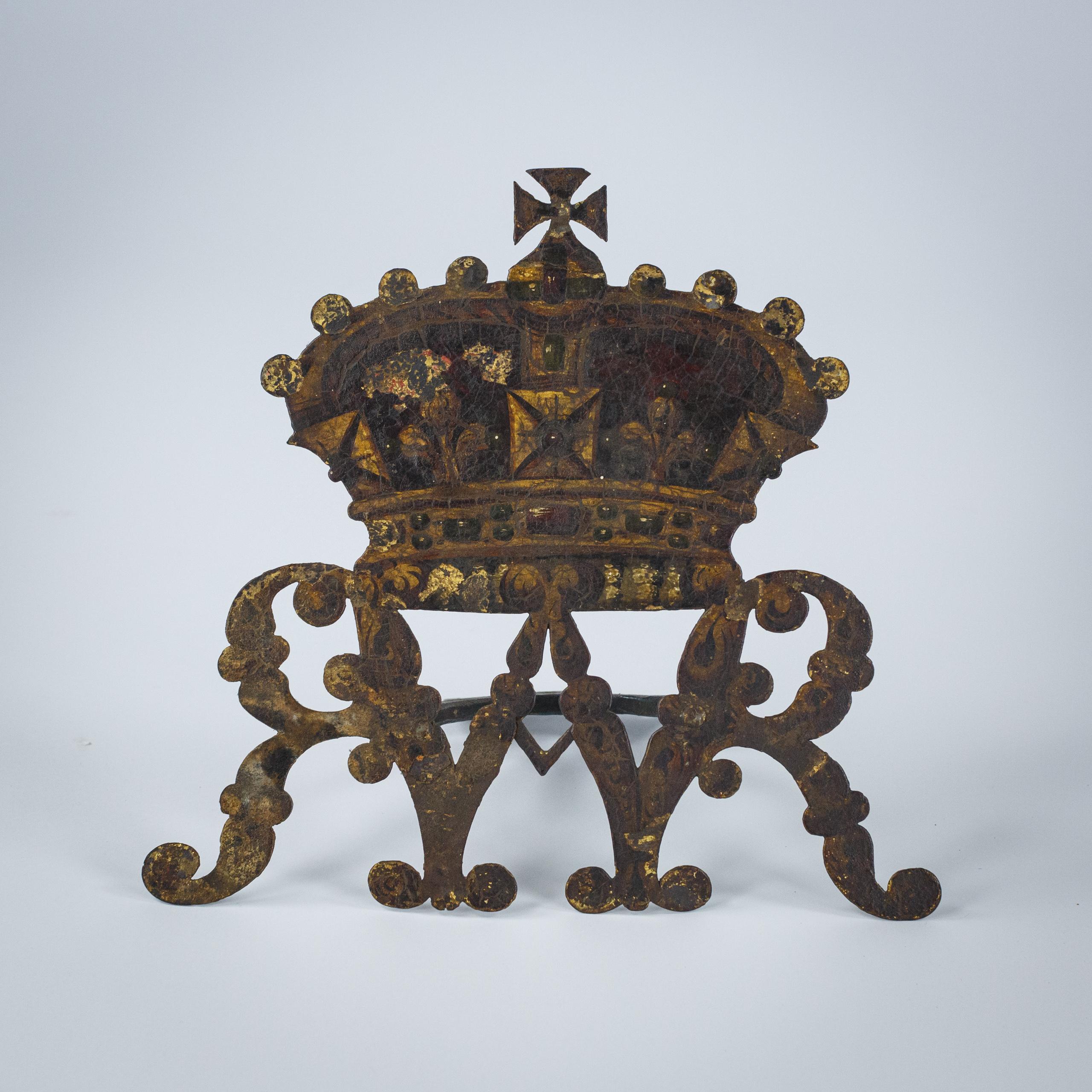 Late 18th Century Wrought iron coronet, painted and gilded. Most likely from a large frame or doorway. France, Circa 1780.