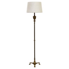 Lampada da terra neoclassica francese in bronzo degli anni '70 con urna