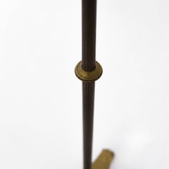 Lampada da terra neoclassica francese in bronzo degli anni '70 con urna