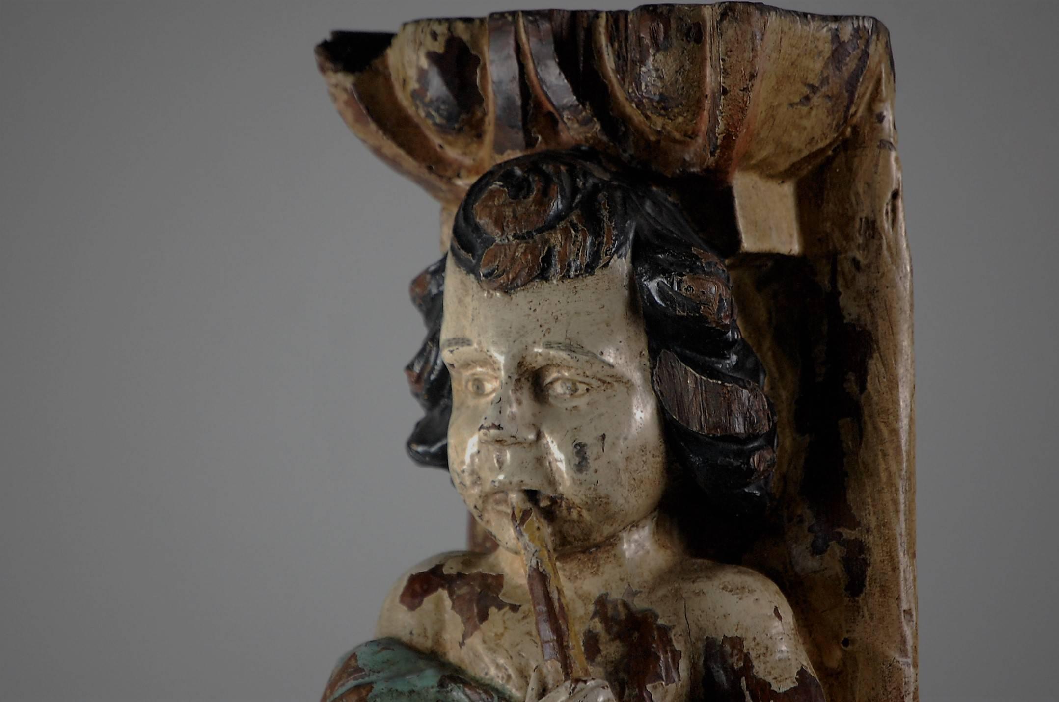 Carved Wood Cherub Original Polychrome In Good Condition In Pease pottage, West Sussex