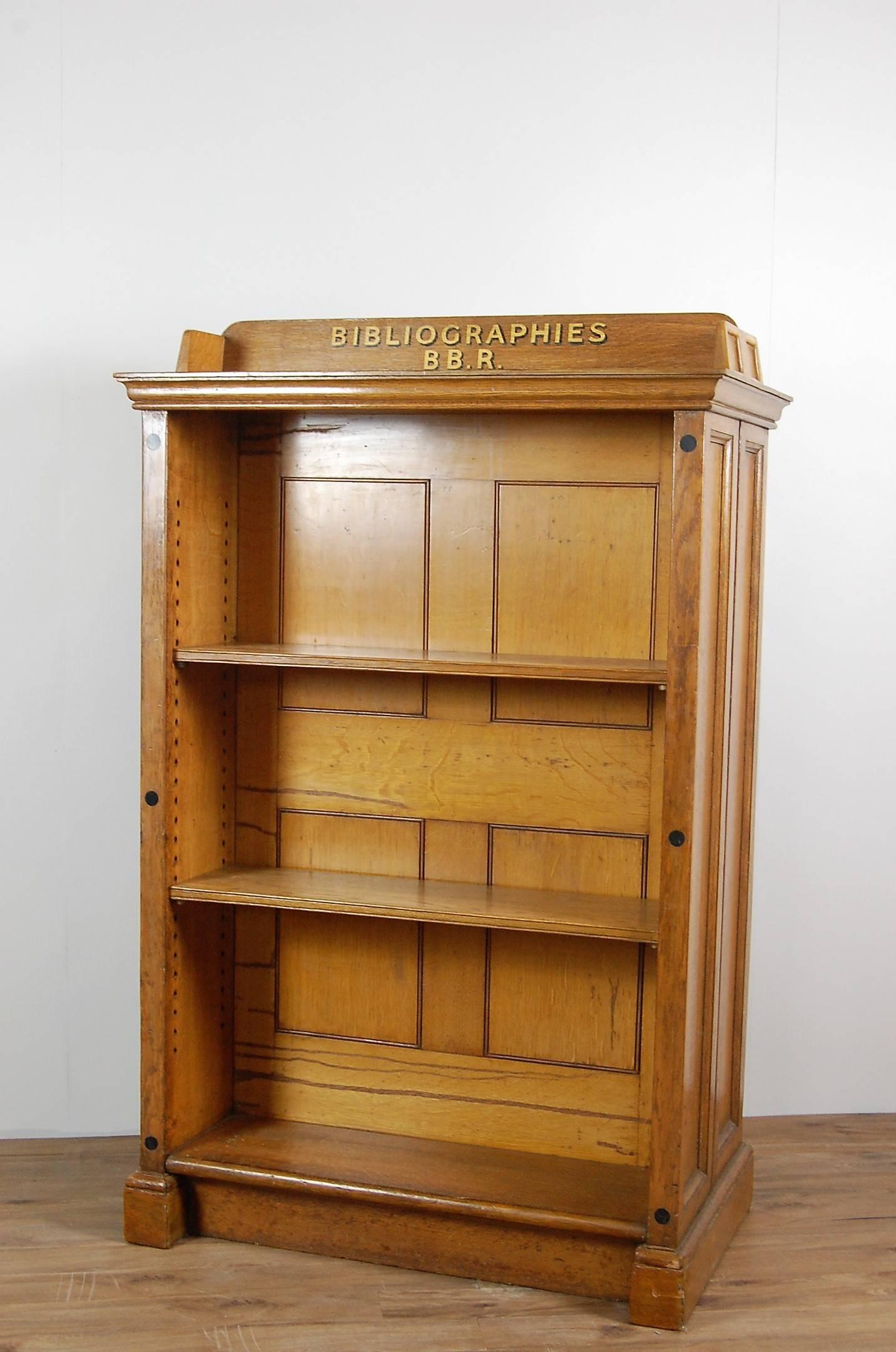 Late 19th Century Double Sided Oak Library Bookcase In Good Condition In Pease pottage, West Sussex