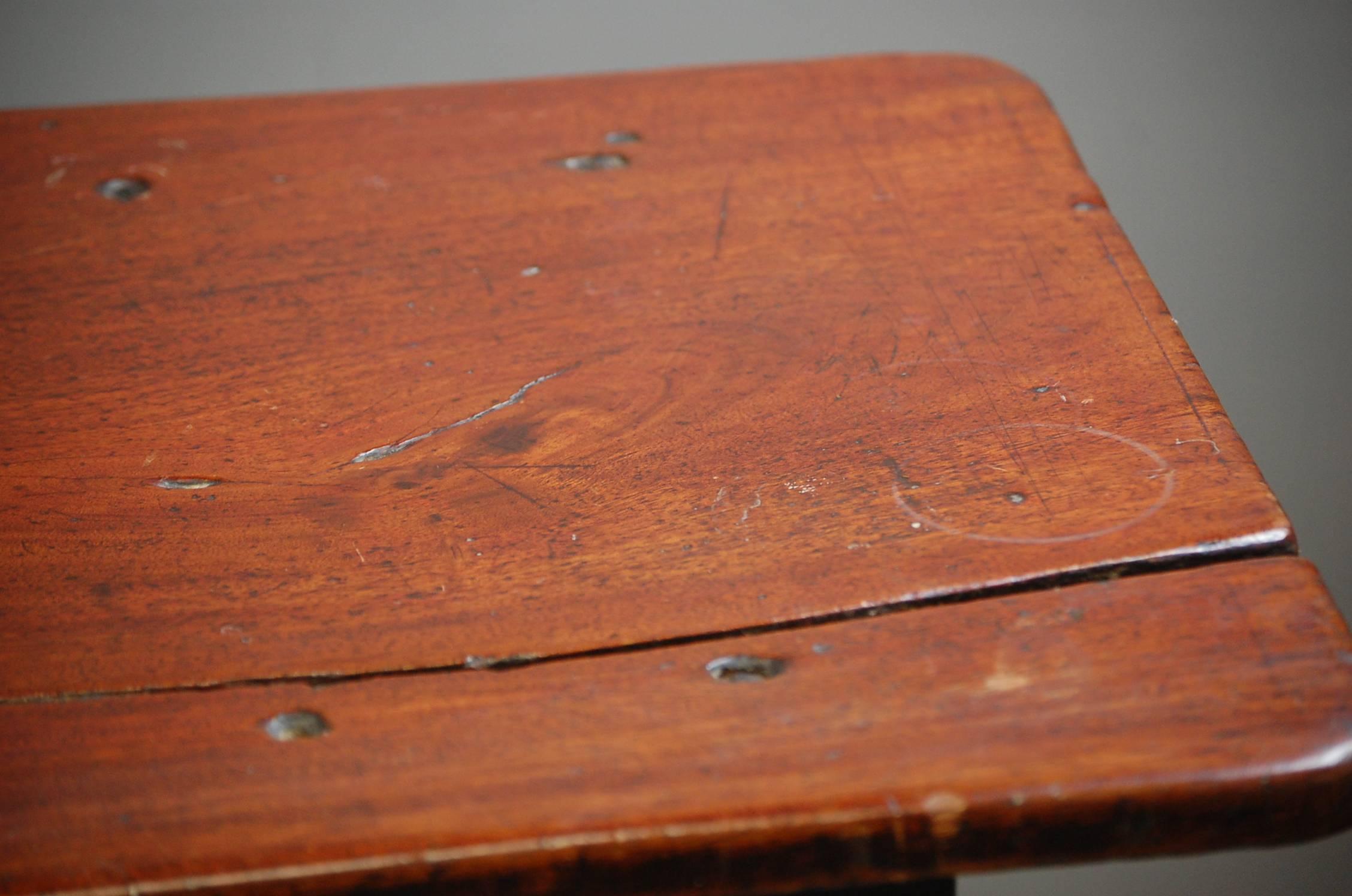 19th Century English Tavern Games Table In Good Condition In Pease pottage, West Sussex