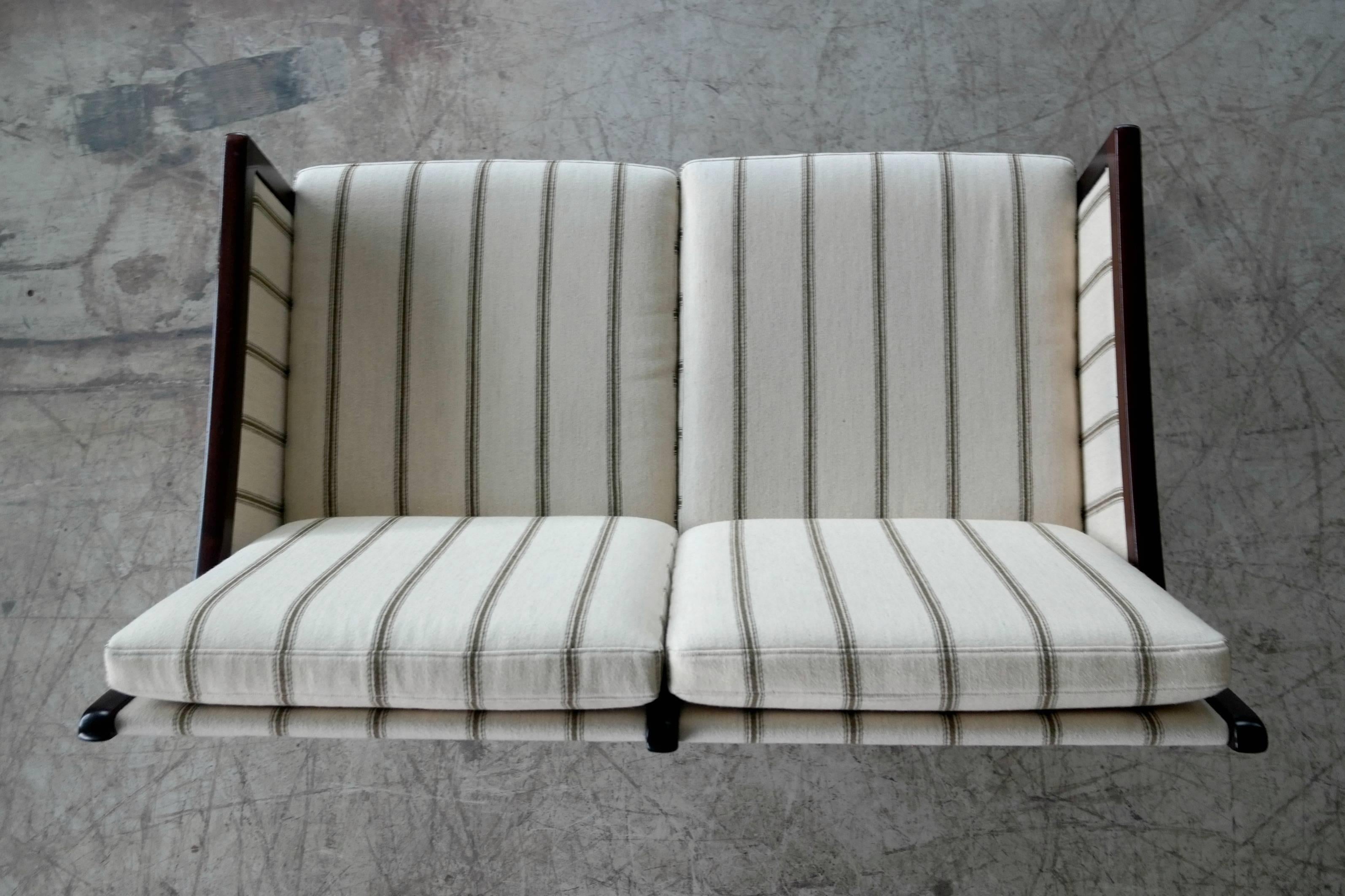 Ole Wanscher Danish Midcentury Mahogany Settee or Loveseat for Poul Jeppesen 3