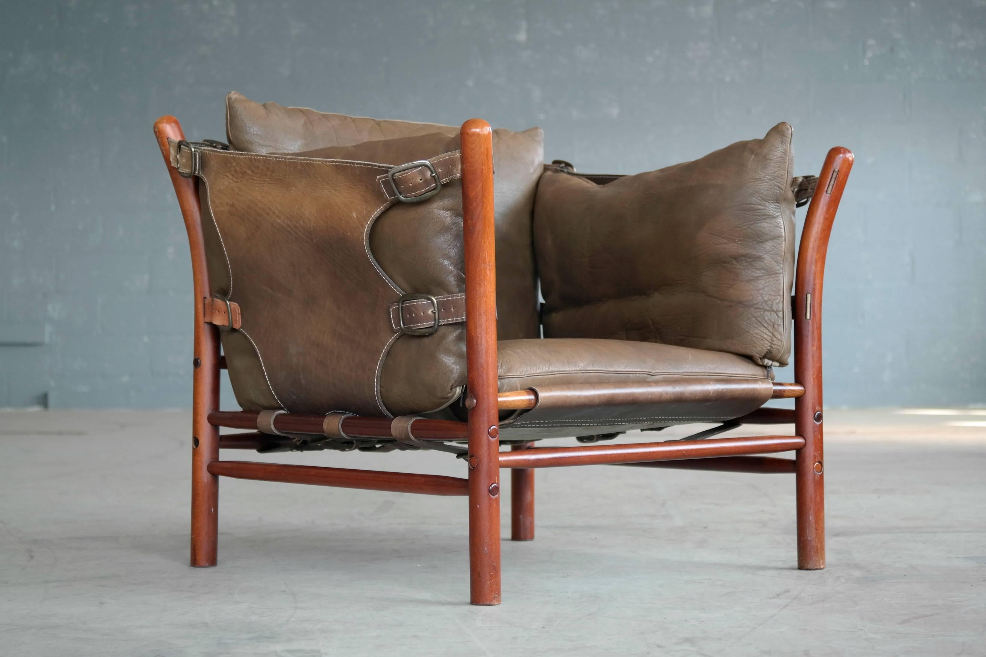 Arne Norell Safari Chair and Ottoman Model Ilona in Brown Leather and Beech In Excellent Condition In Bridgeport, CT
