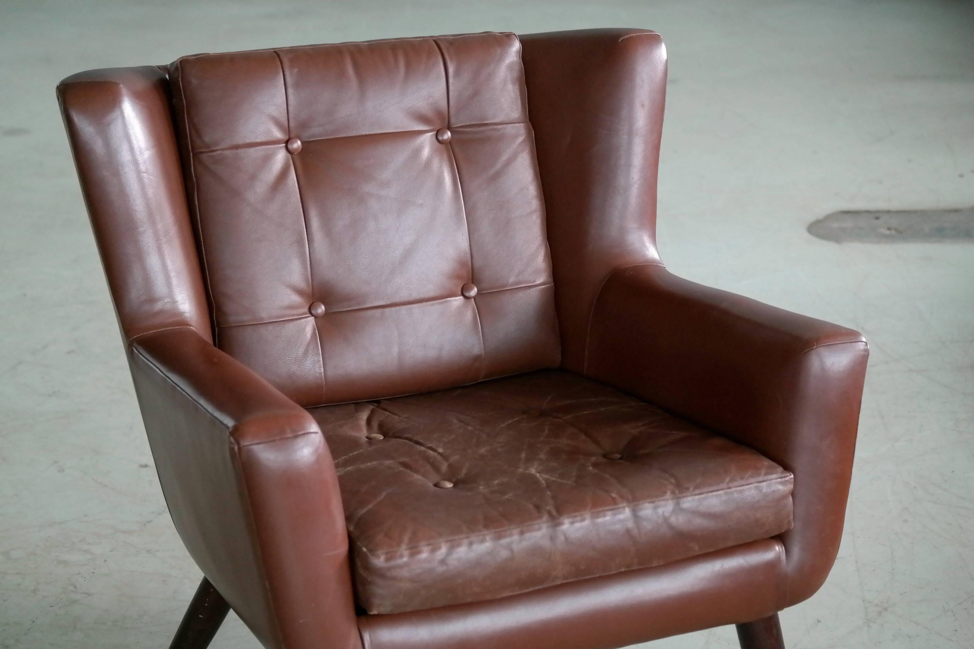 Scandinavian Modern Danish Midcentury Easy Chair in Leather and Teak by Skjold Sørensen