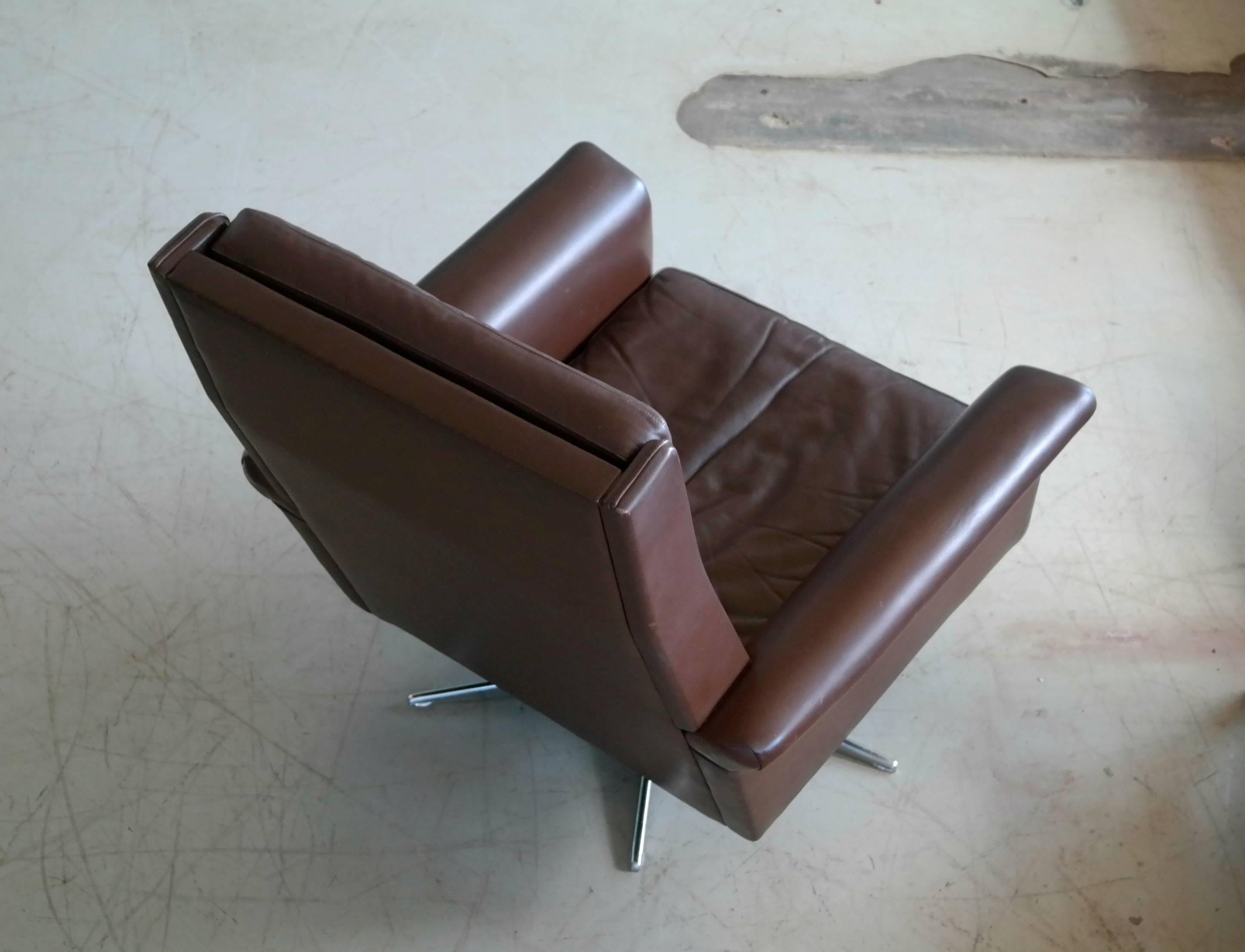 Pair of Danish High Low Swivel Lounge Chairs in Chocolate Leather by Georg Thams 1