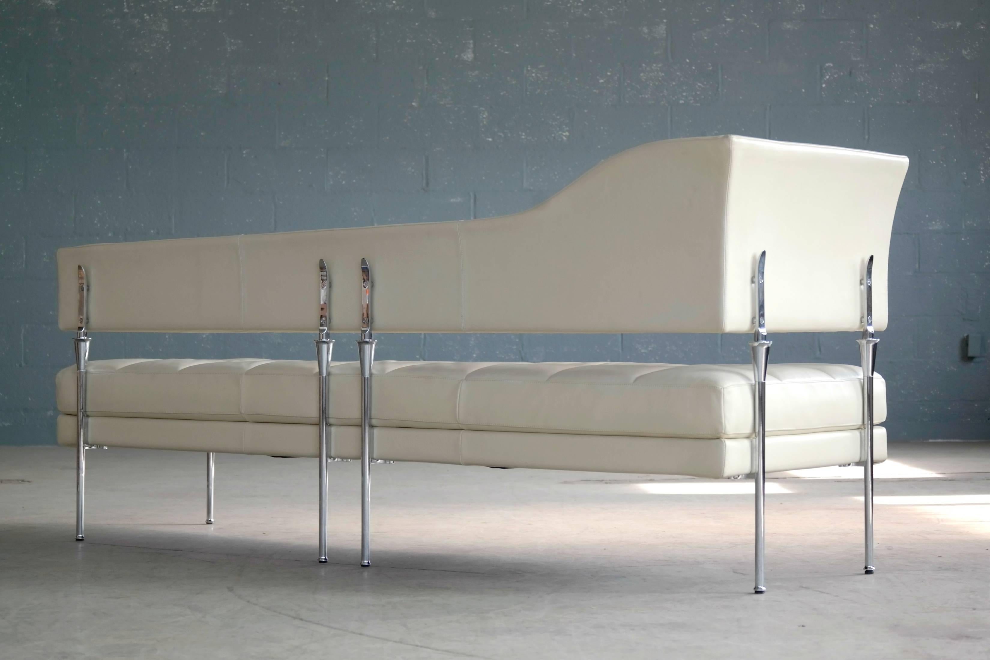 Modern White Leather Model Hydra Chaise Longue by Luca Scacchetti for Poltrona Frau