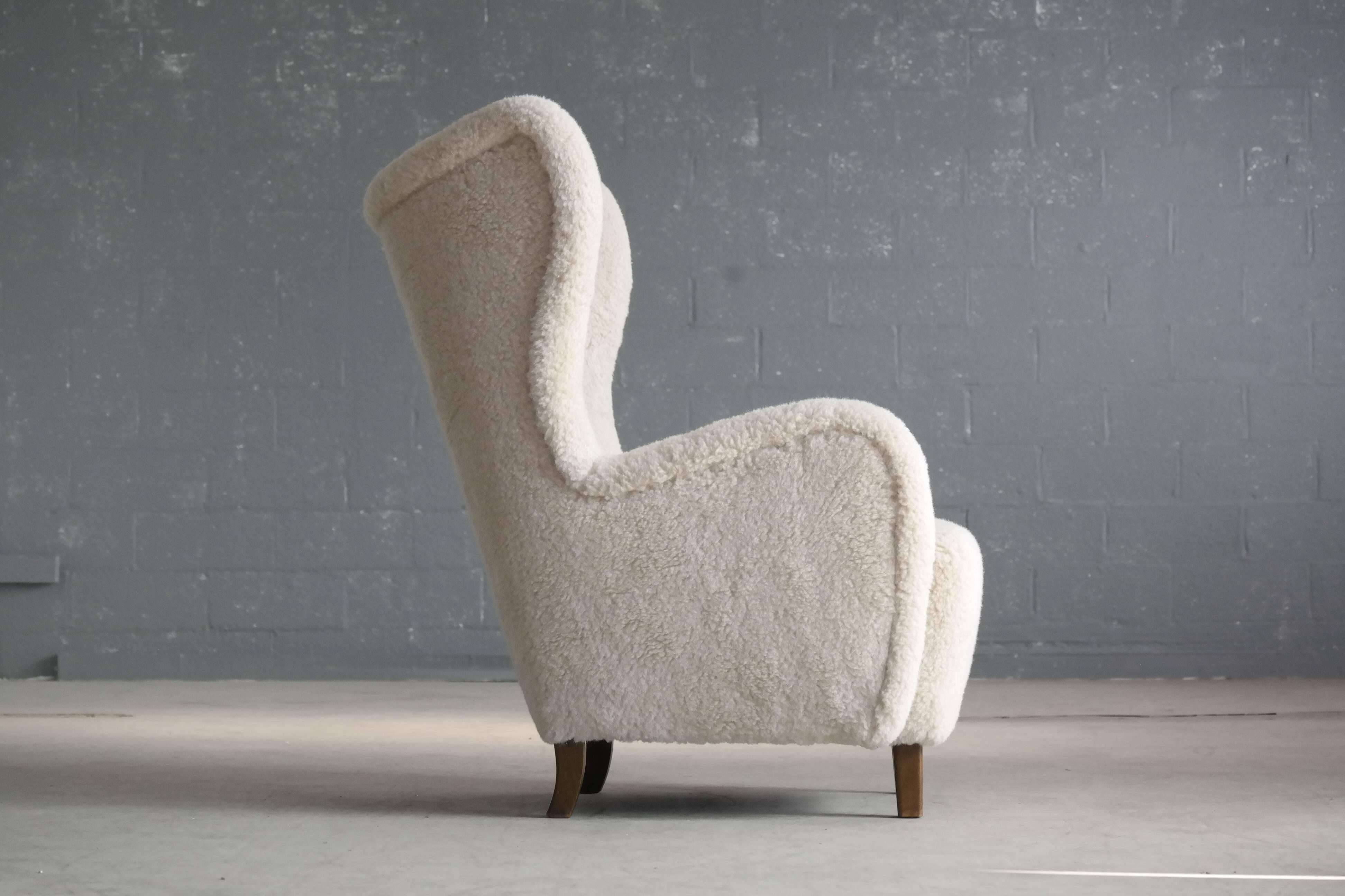 Flemming Lassen High Back Lounge Chair in Lambs Wool Danish, Midcentury In Excellent Condition In Bridgeport, CT