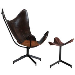 Chaise et pouf papillon des années 1960 en cuir de selle par William Katavolos