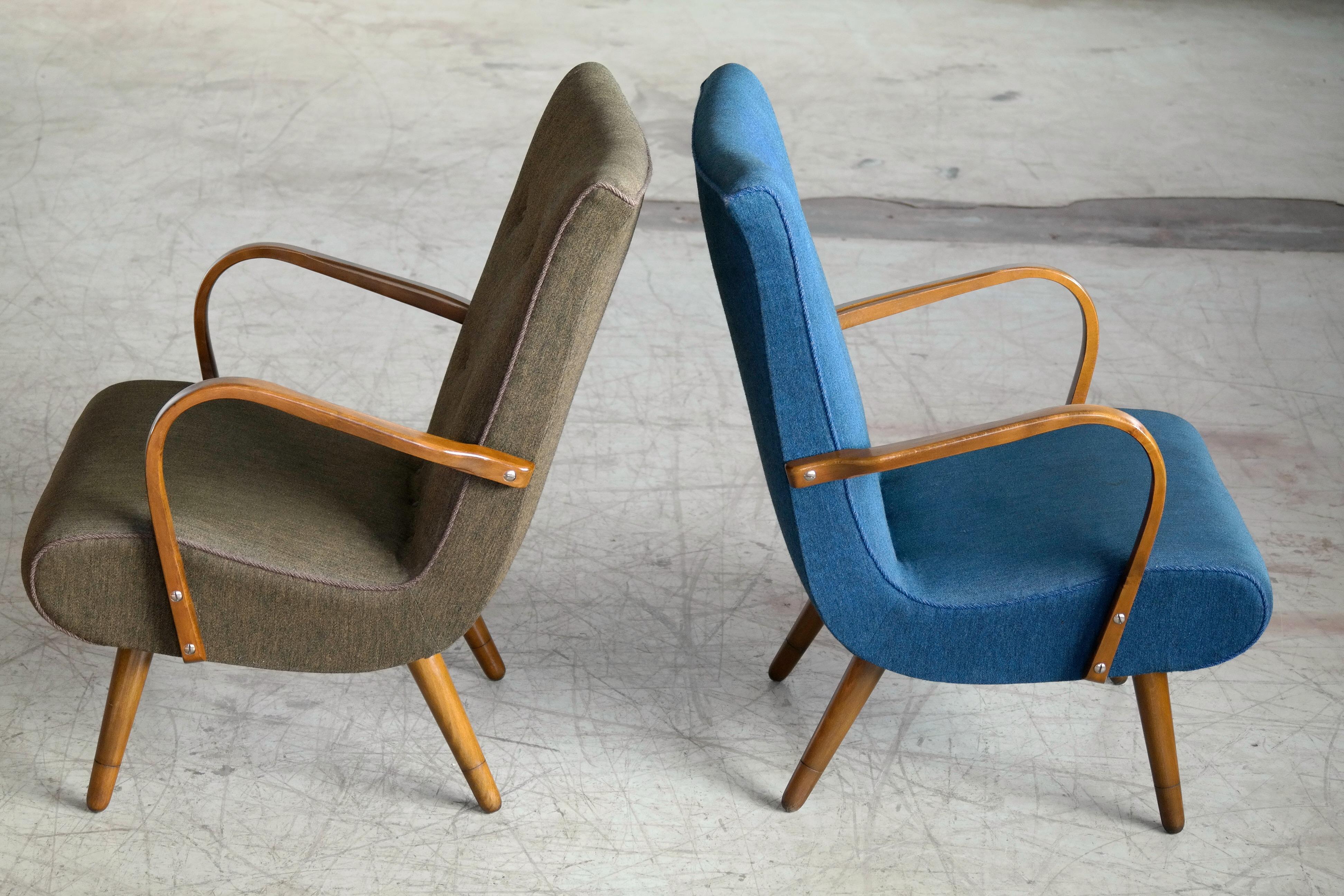Pair of Danish 1950s Sculptural Lounge Chairs with Curved Wooden Armrests In Good Condition In Bridgeport, CT